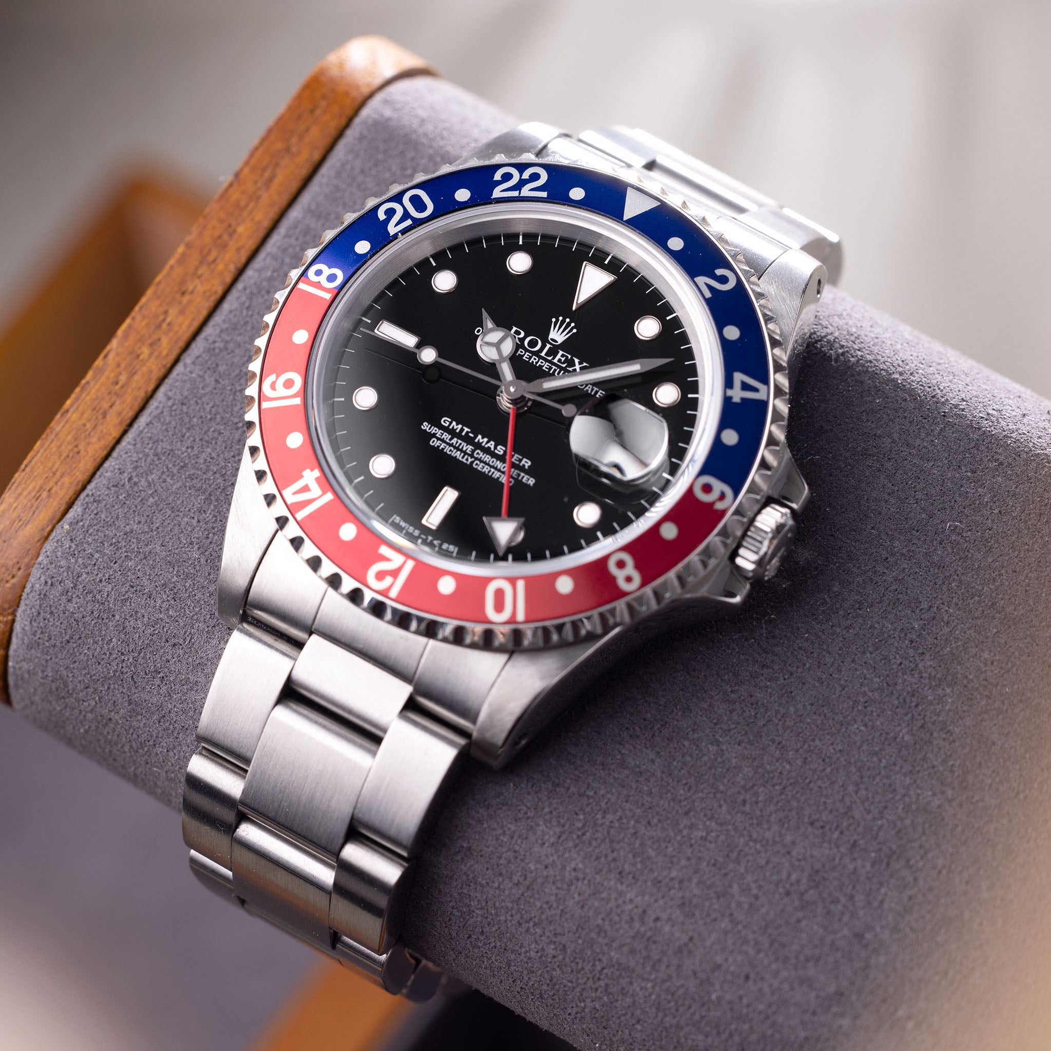 Rolex GMT Master 16700 Tritium Dial Pepsi Bezel