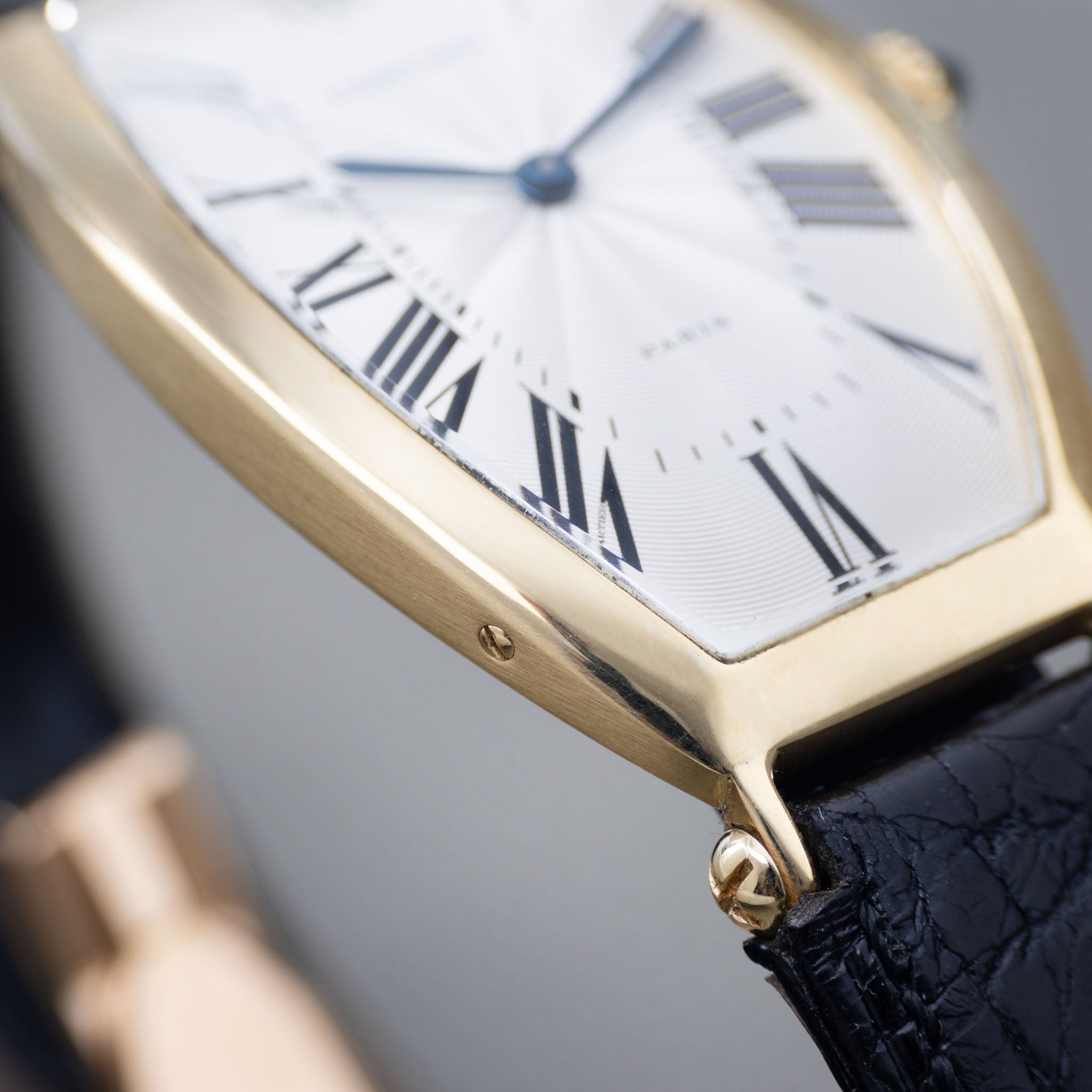 Cartier Paris Tonneau 18kt Yellow Gold “Paris “Dial