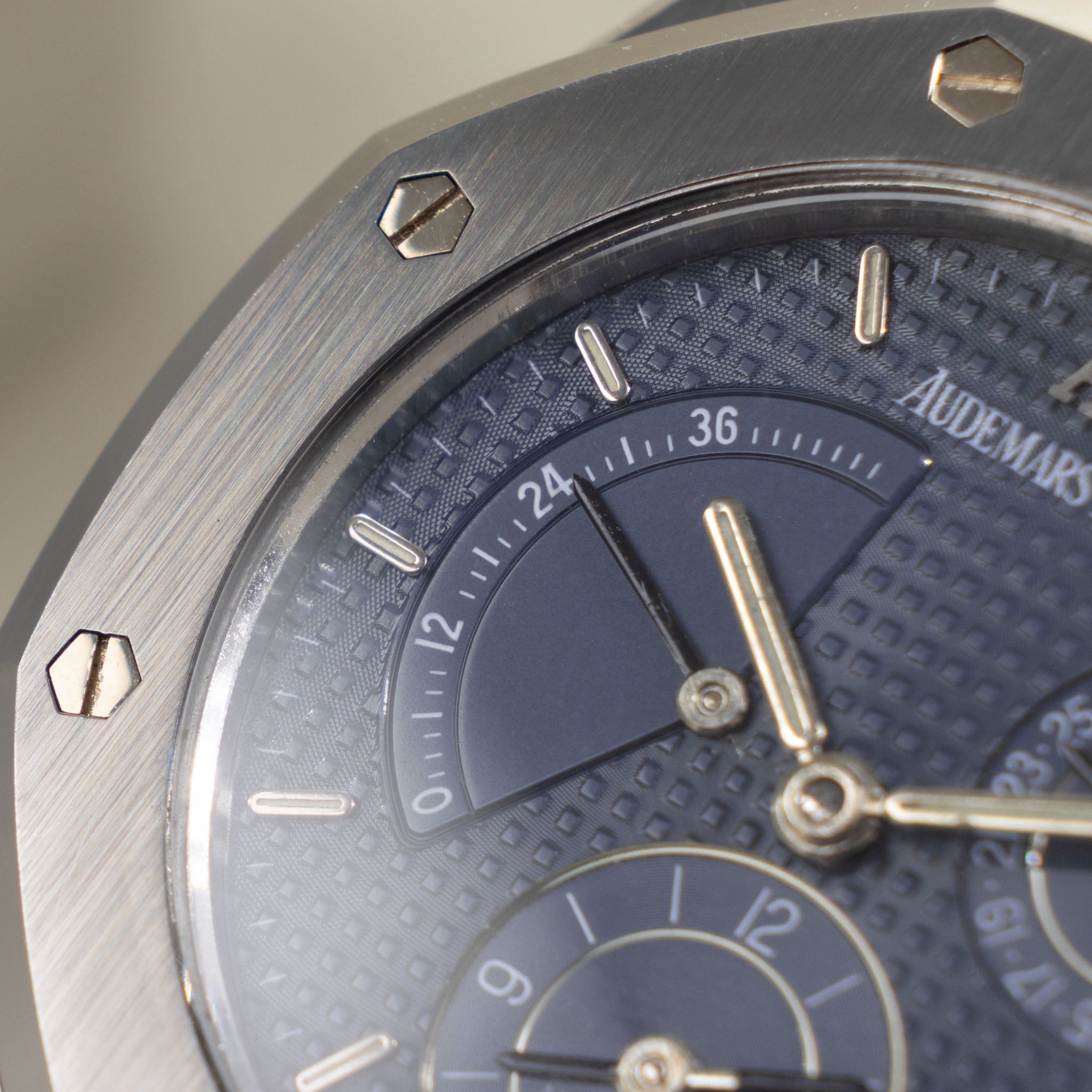 Audemars Piguet Royal-Oak Dual Time Blue Dial ref. 25730ST