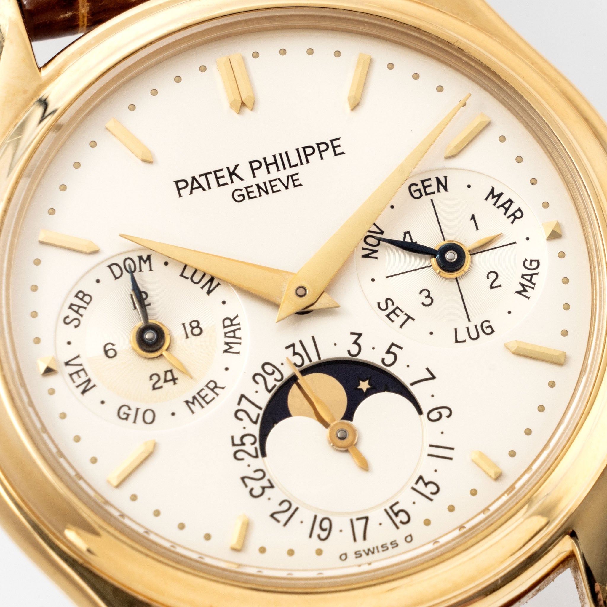 Patek Philippe Perpetual Calendar 3940J 2nd Series with Box and Papers in 18k Yellow Gold