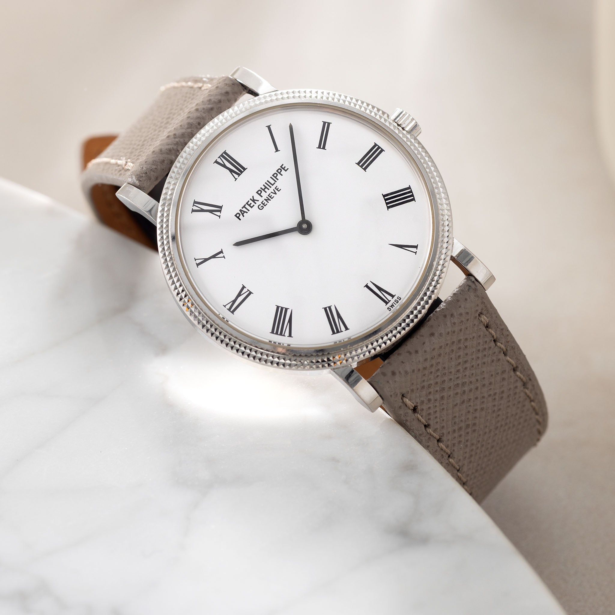 Patek Philippe Calatrava 18k White Gold Clous de Paris ref. 5120G