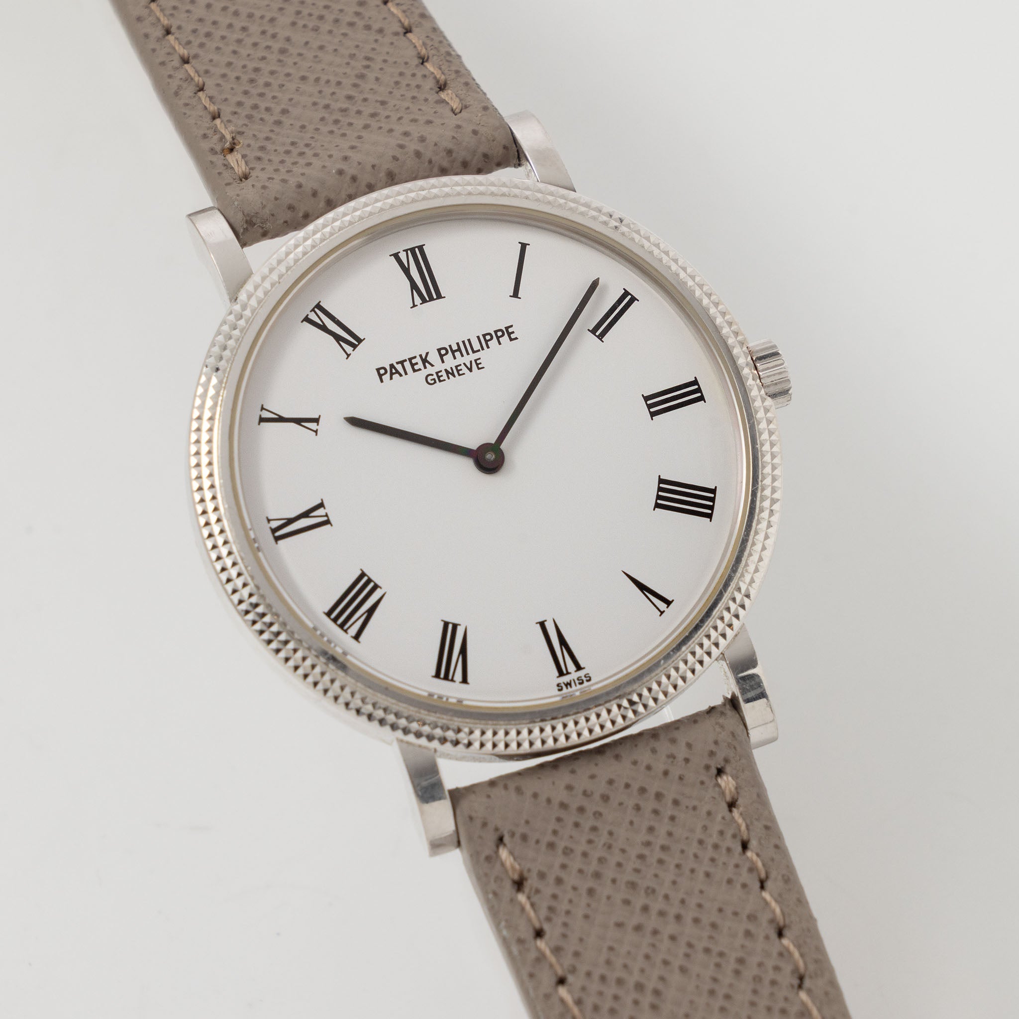 Patek Philippe Calatrava 18k White Gold Clous de Paris ref. 5120G