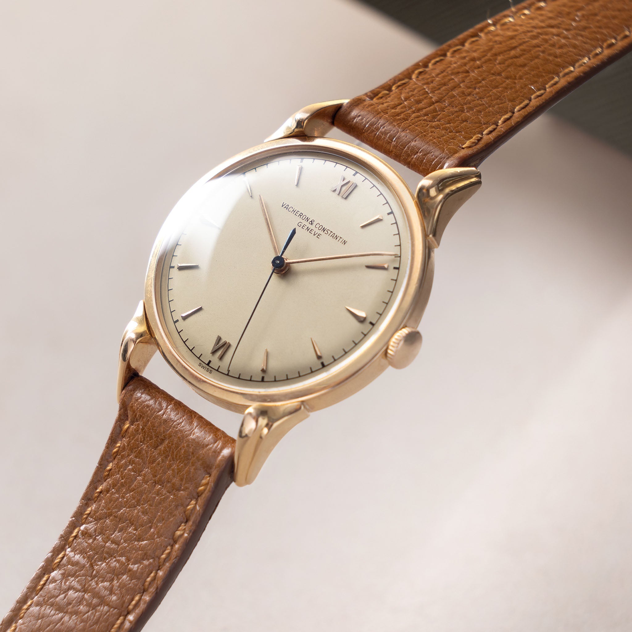 Vacheron Constantin Dresswatch Teardrop Lugs ref. 4436 in 18k Rose Gold