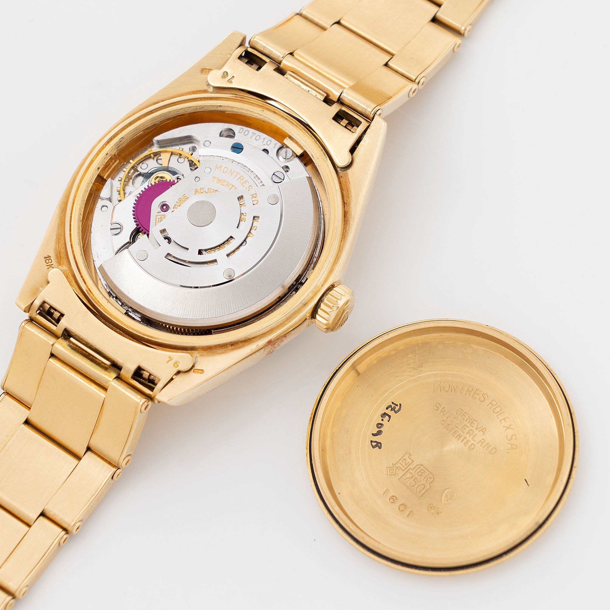 Rolex Datejust 1601/8 Blue Soleil Dial in 18k Yellow Gold with Original Papers