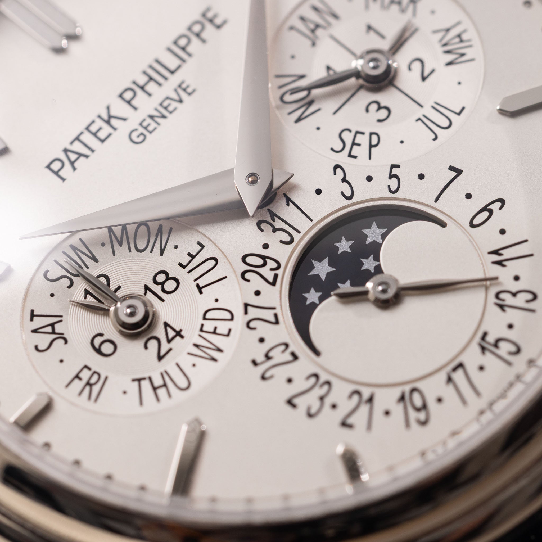 Patek Philippe Perpetual Calendar 5140G in 18k White Gold Opaline dial with Box and Extract of Archives