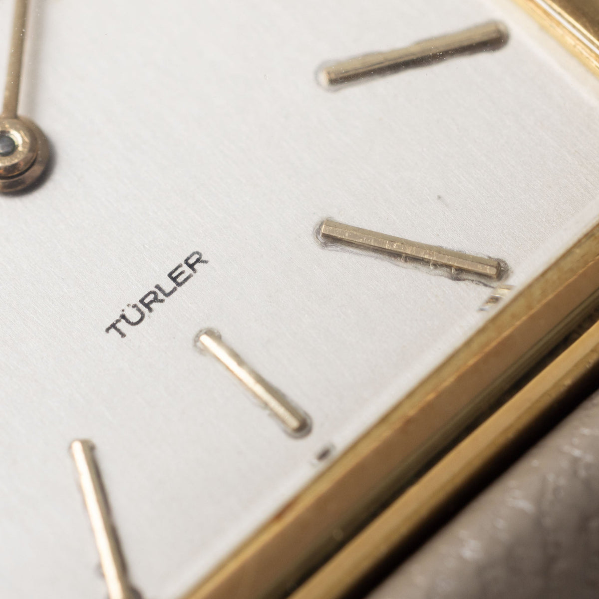 Audemars Piguet Squared Dresswatch in 18k Yellow Gold Double Signed Türler