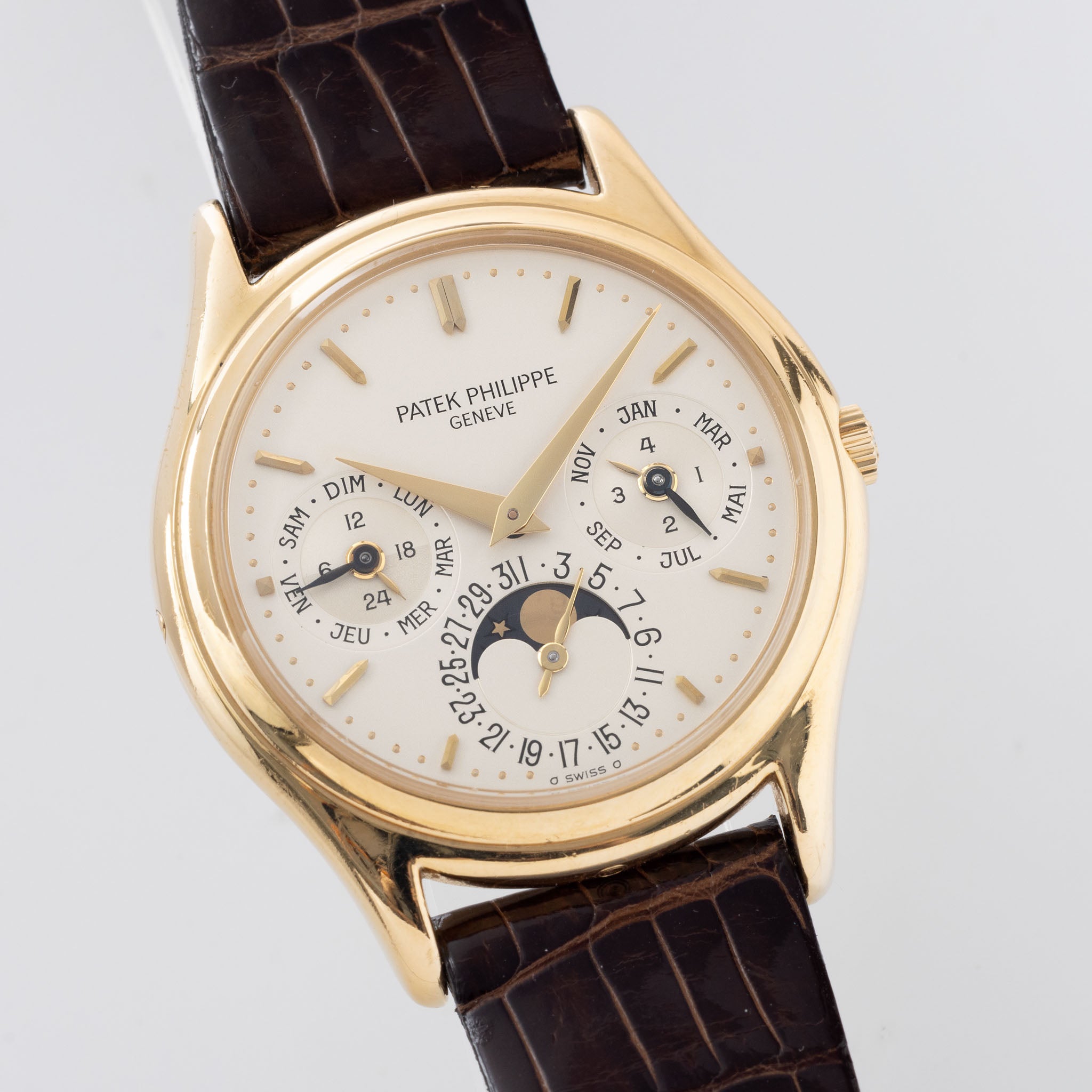 Patek philippe best sale 3940 price