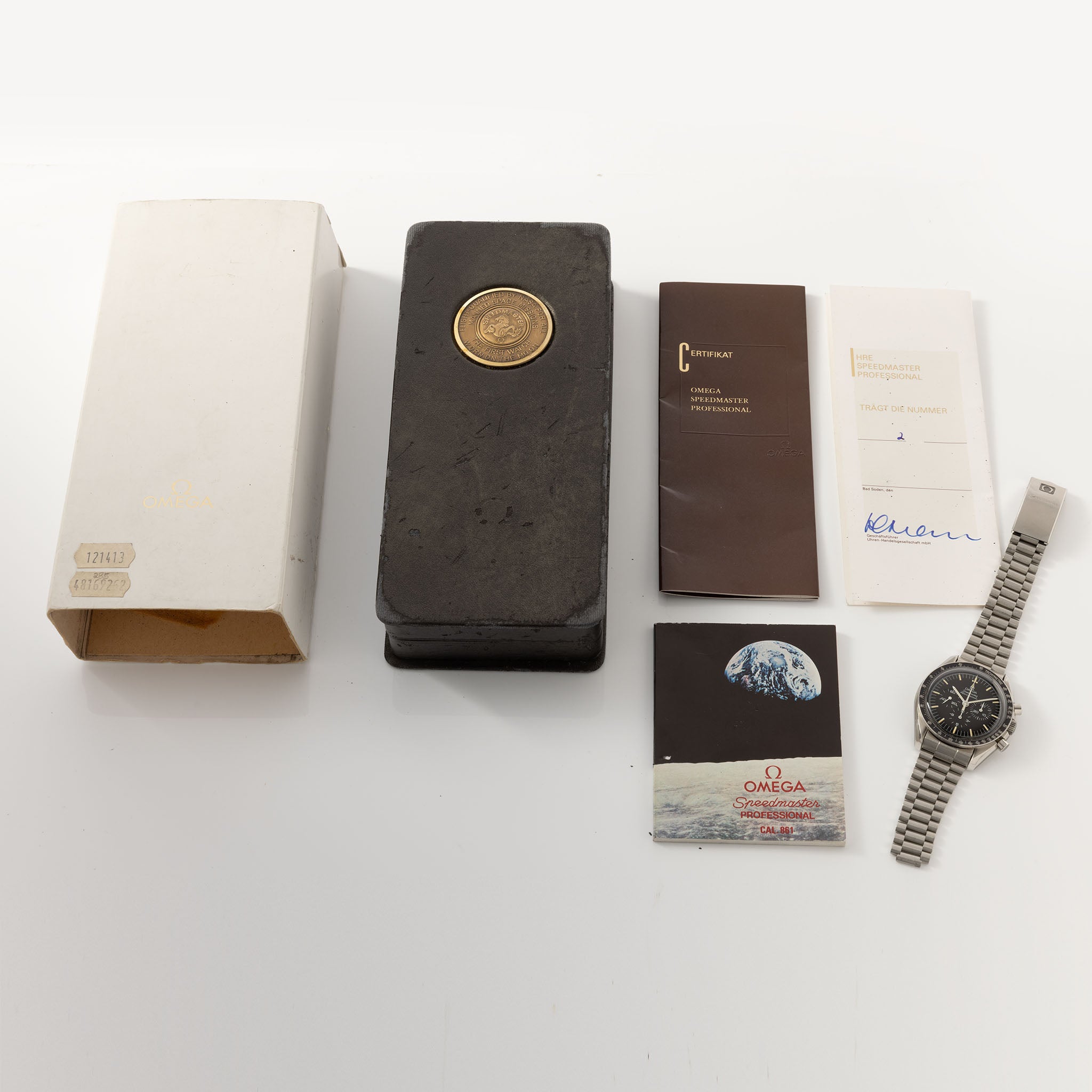 Omega watch online packaging