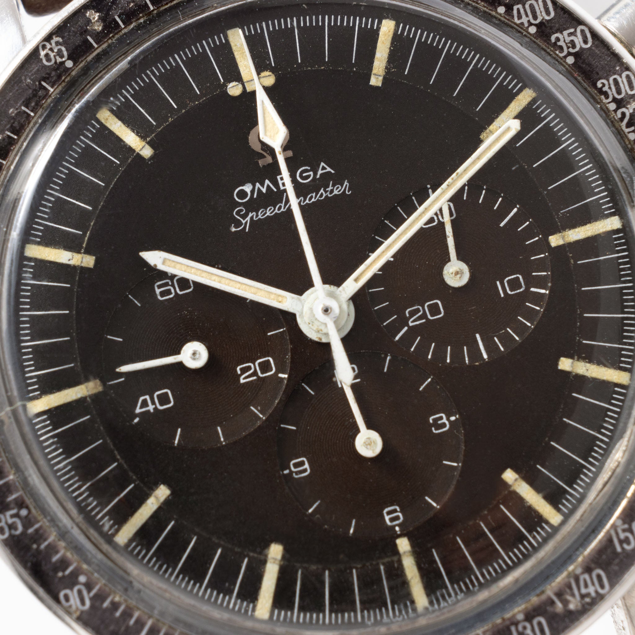 White omega online speedmaster