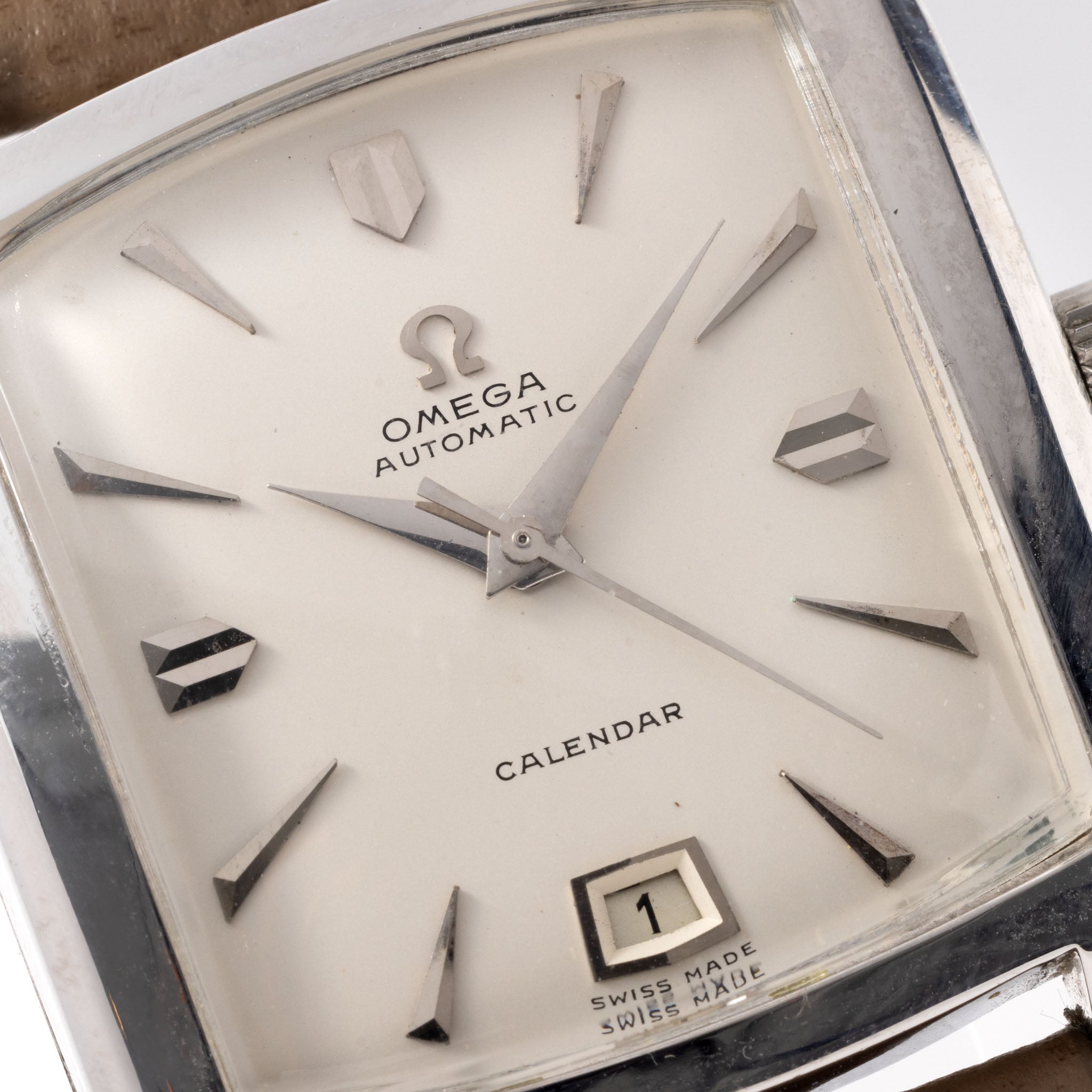 Omega Rare Calendar "Grand Luxe" White Gold Ref 3953