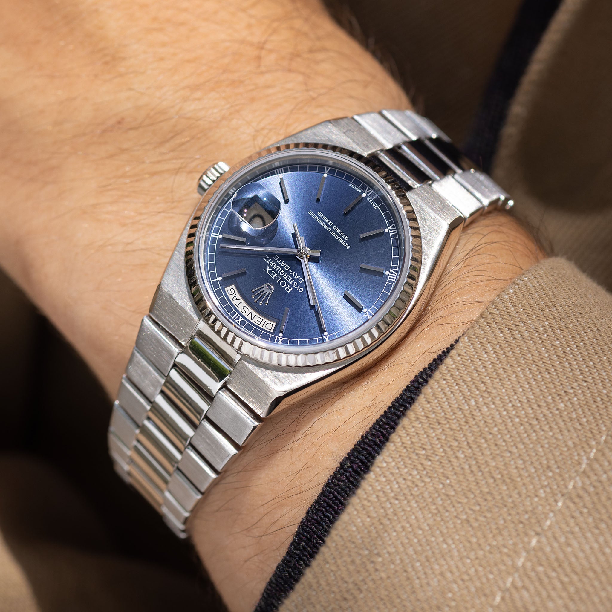 Rolex Day-Date "Oysterquartz "in 18 k white gold blue dial ref 19019