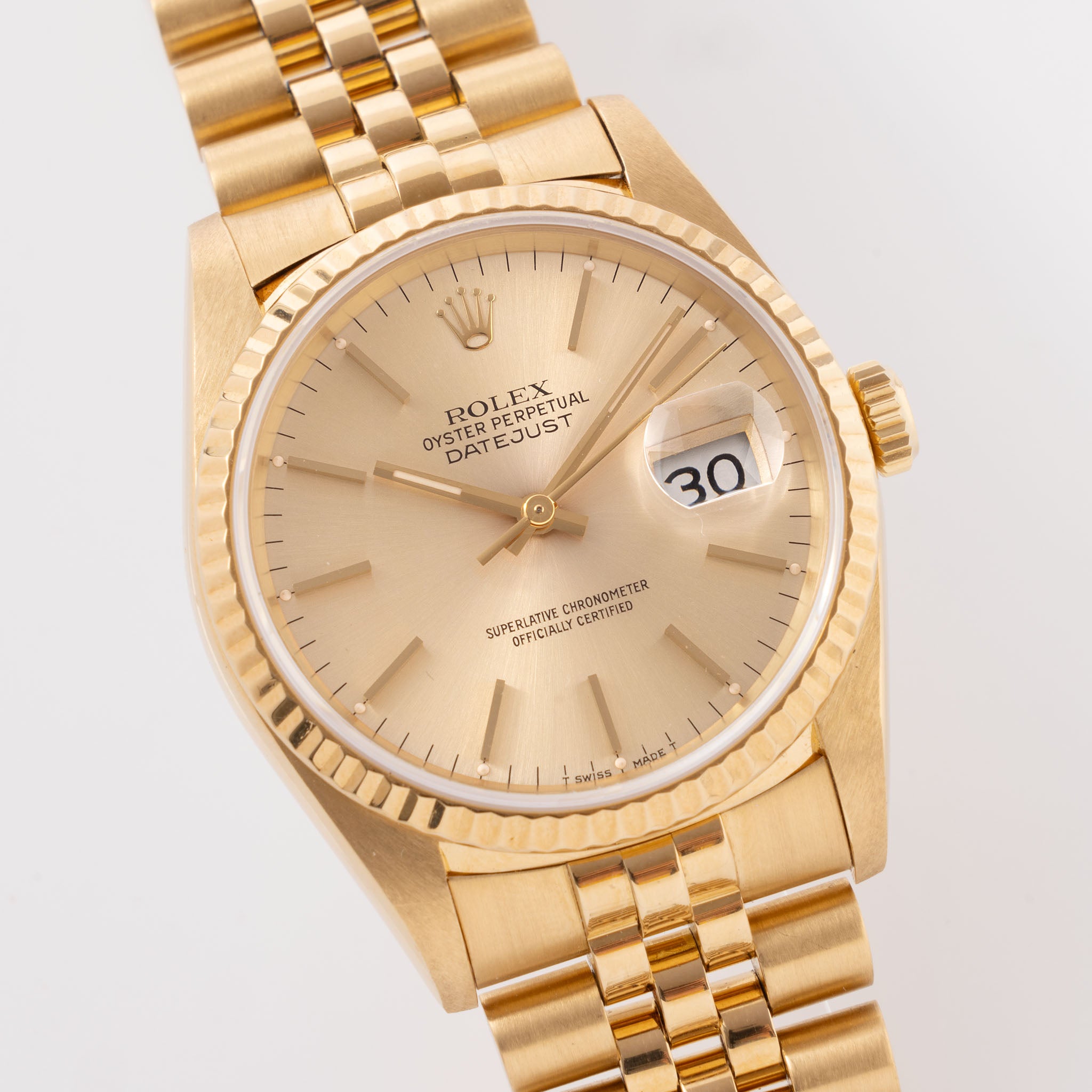 Rolex Datejust in 18k Yellow Gold Champagne Dial Ref. 16238