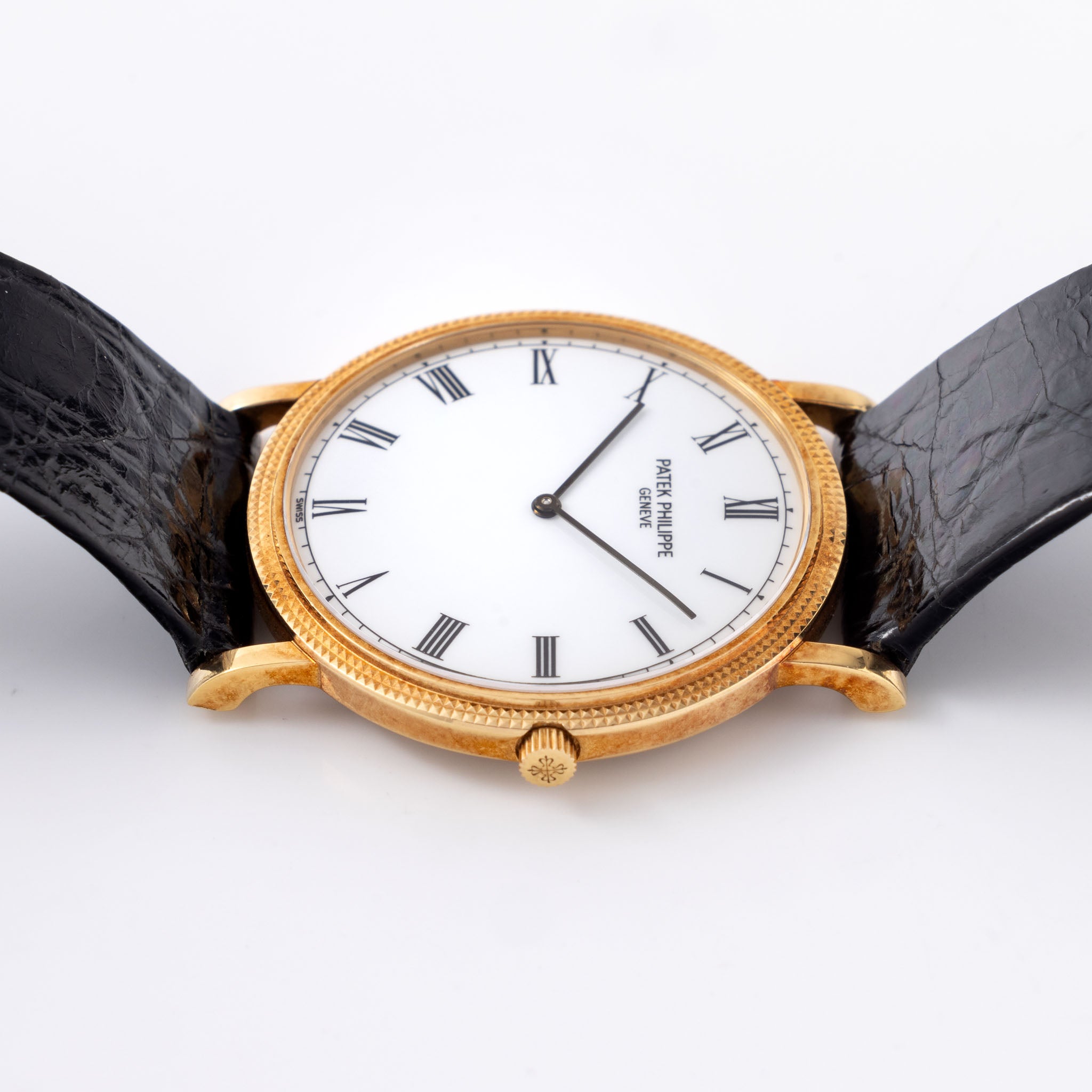 Patek Philippe Calatrava in 18k Yellow Gold Ref. 3520 Porcelain Dial with Original Certificate of Origin "Clous de Paris"