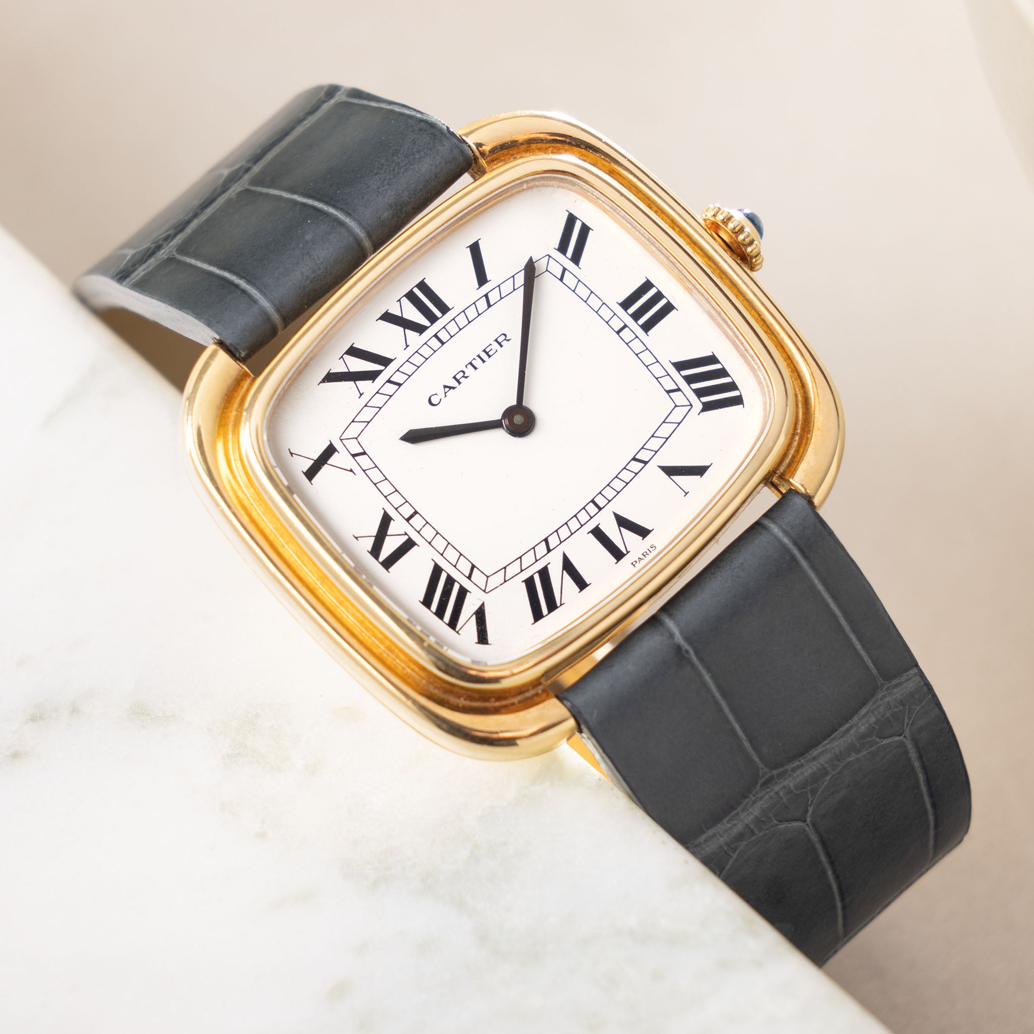 Cartier Gondole Jumbo Paris Dial in 18K Yellow Gold Ref. 9705