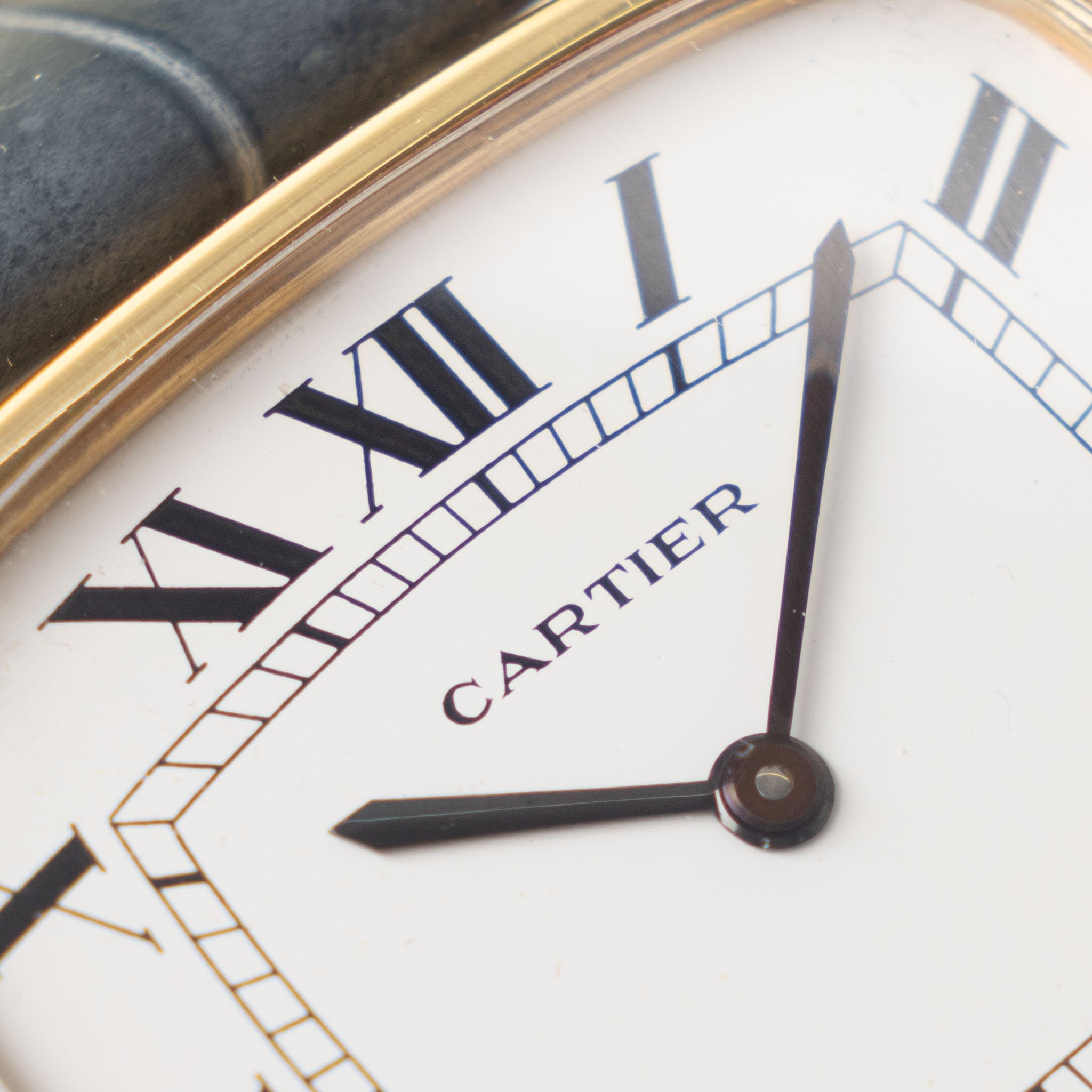 Cartier Gondole Jumbo Paris Dial in 18K Yellow Gold Ref. 9705