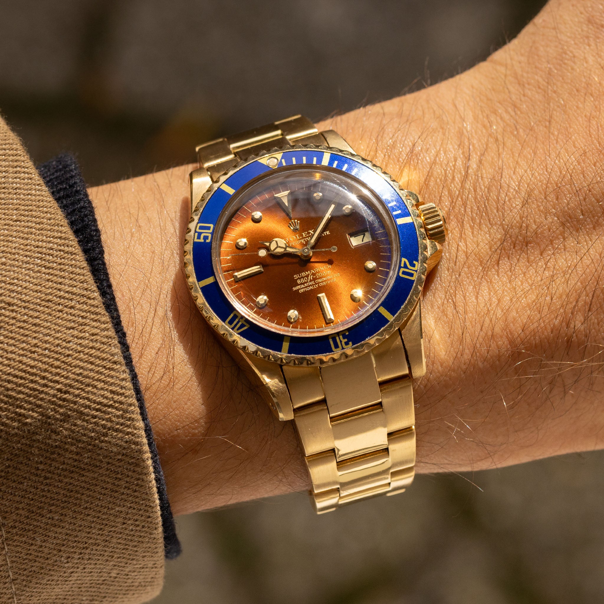 Rolex Submariner 1680/8 in 18k yellow gold honey tropical dial - incoming