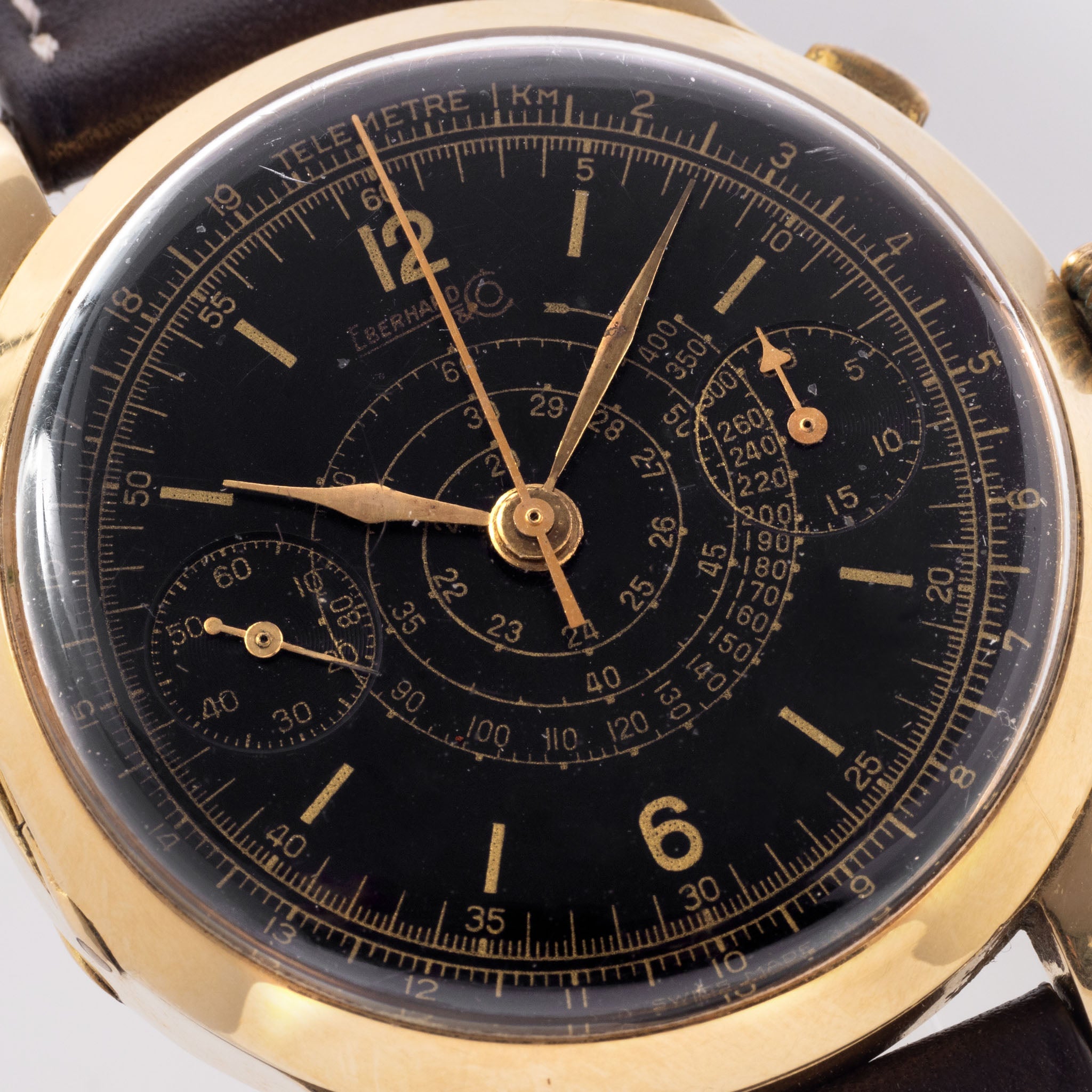 Eberhard & Co. Chronograph "Pré Extrafort" Black Dial in 18k Yellow Gold