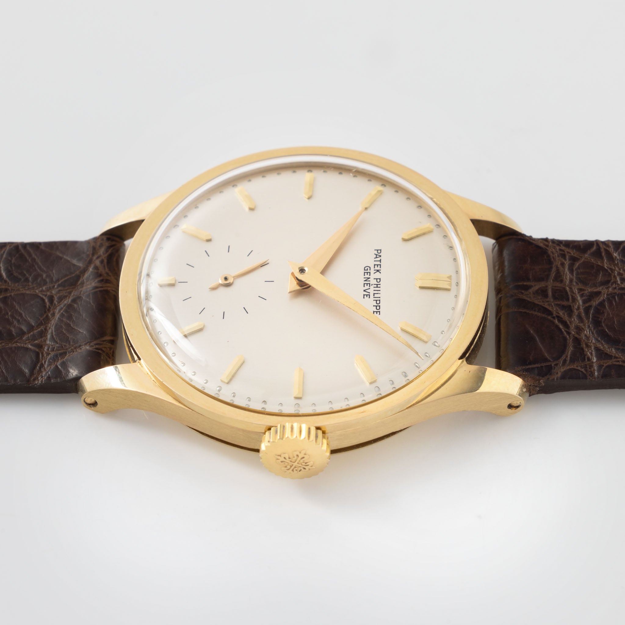 Patek Philippe Calatrava in 18k Yellow Gold Ref. 570J Silver Dial with Extract of the Archives