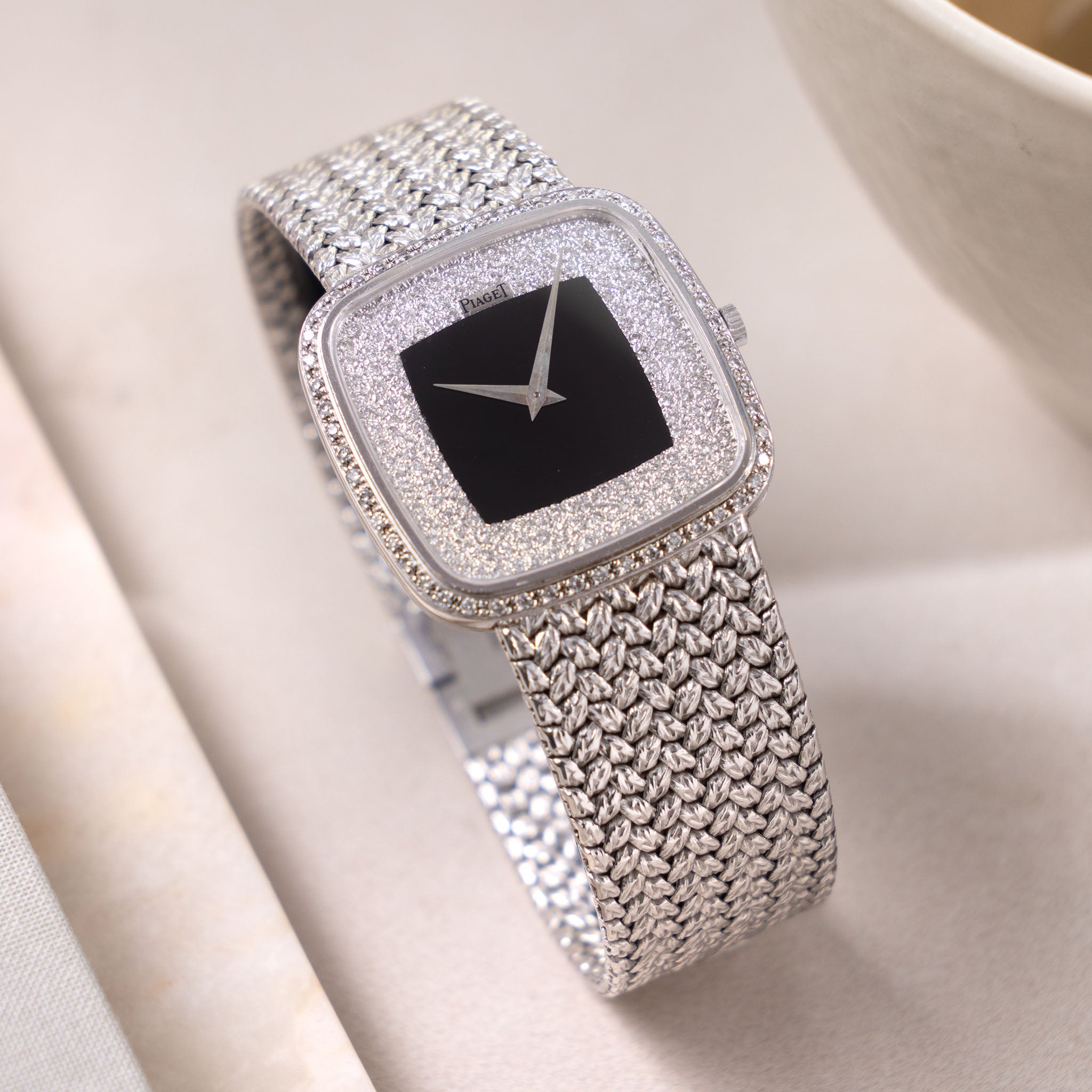 Piaget Tradition in 18k white gold "Onyx Pavé" dial ref 9775 d2 - incoming