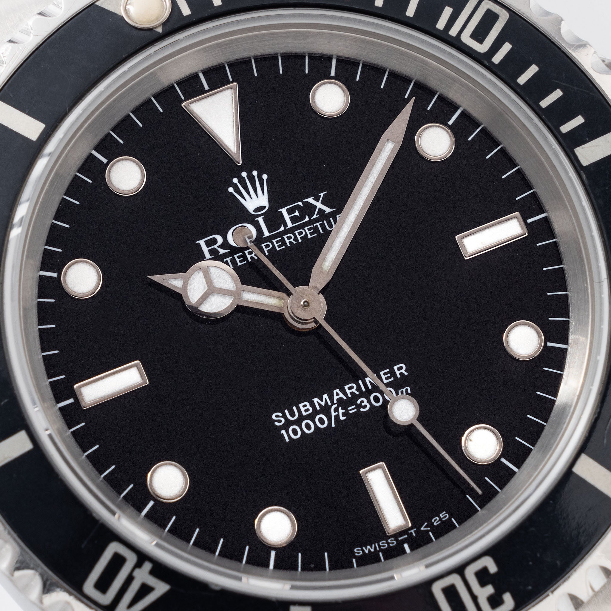 Rolex Submariner No Date Ref. 14060 2-Liner Tritium Dial