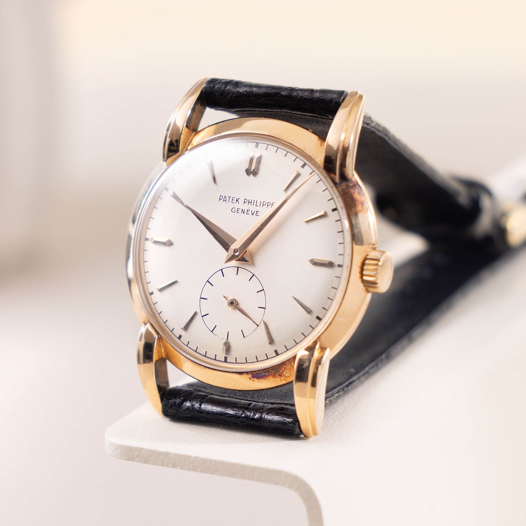 Patek Philippe Calatrava in 18k rose gold ref. 2429 claw lugs with silver dial - incoming