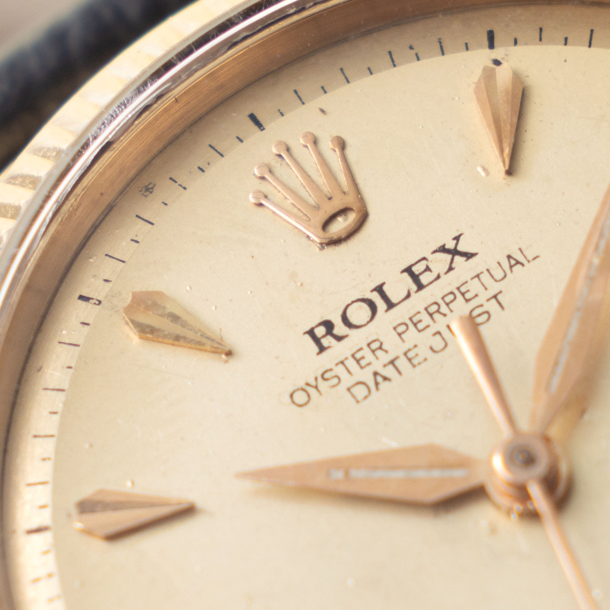 Rolex Oyster Perpetual Datejust ref 6605 Cream Dial in 18k Yellow Gold