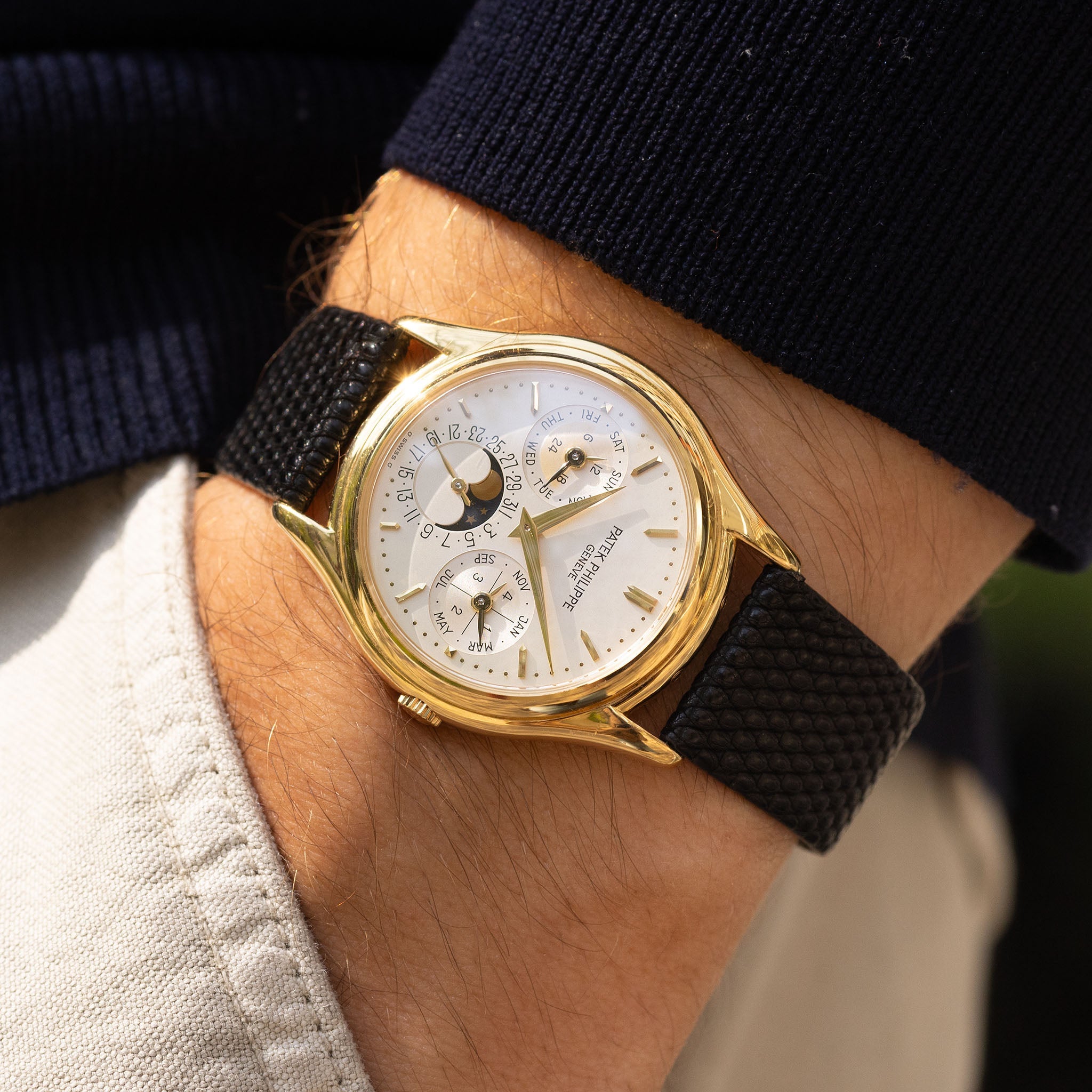 Patek Philippe Perpetual Calendar 3940J 2nd series with Box Extract of the Archives and Service Papers in 18k yellow gold