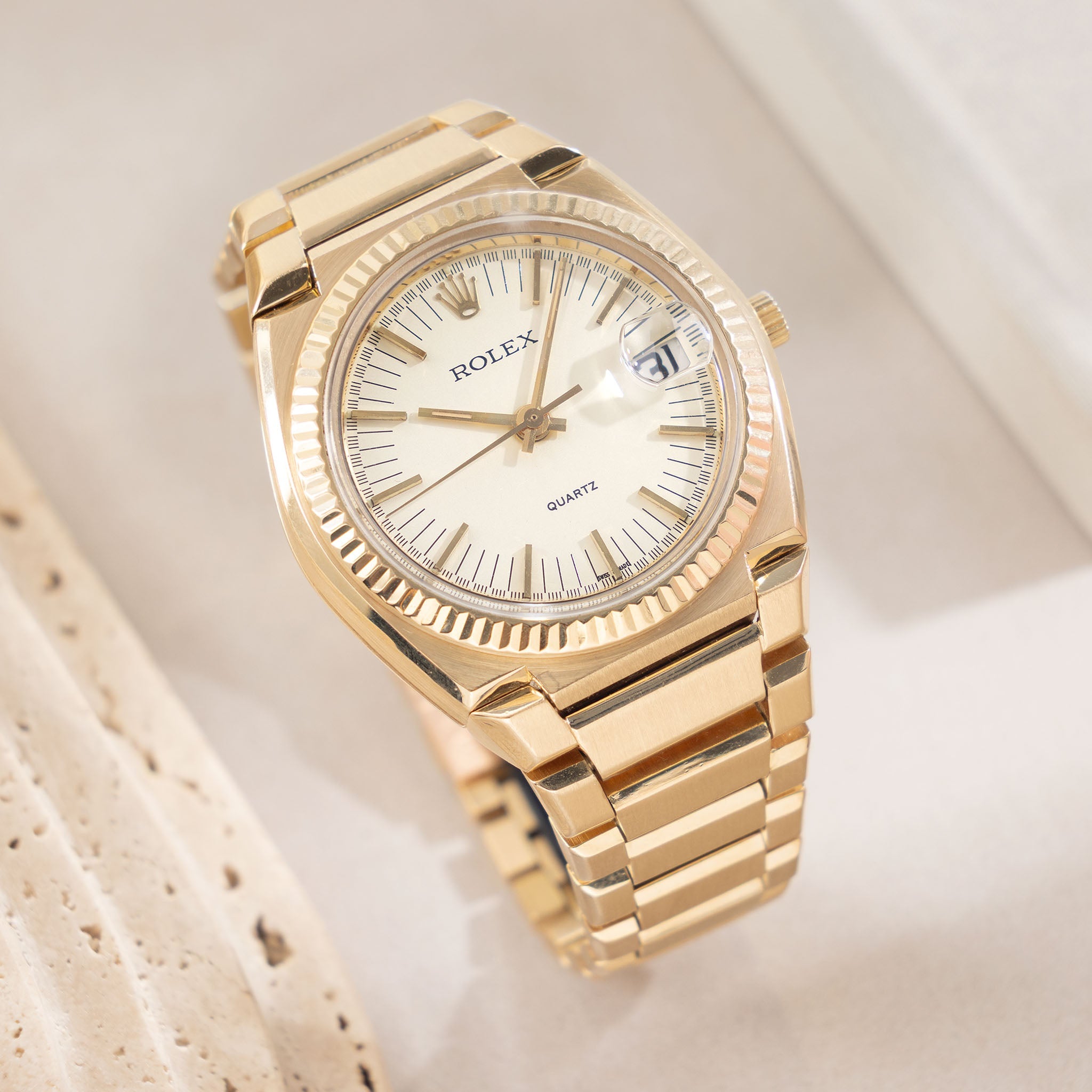 Rolex Beta 21 Il Texano Cream dial  in 18k yellow gold ref 5100