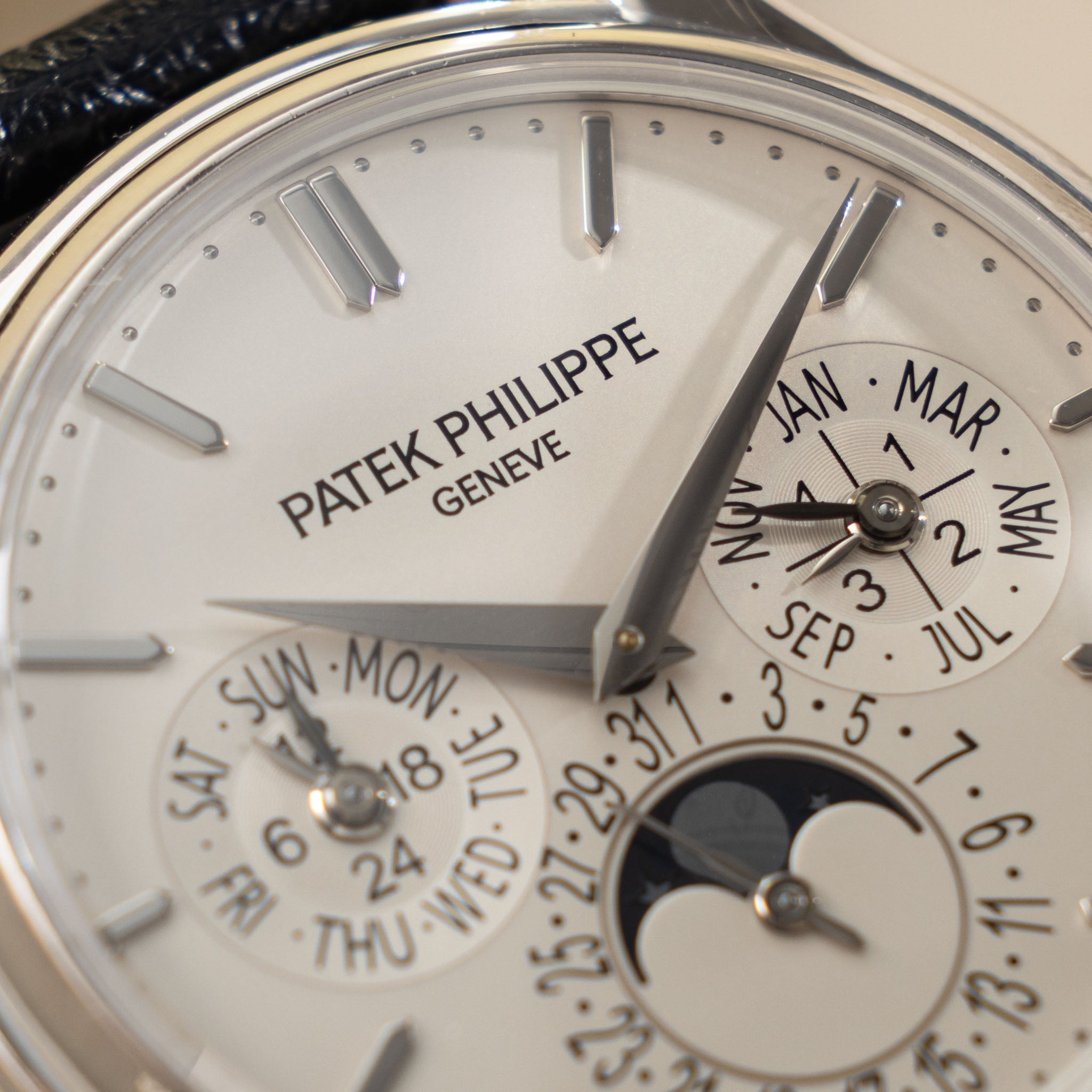 Patek Philippe Perpetual Calendar 5140G in 18k white gold