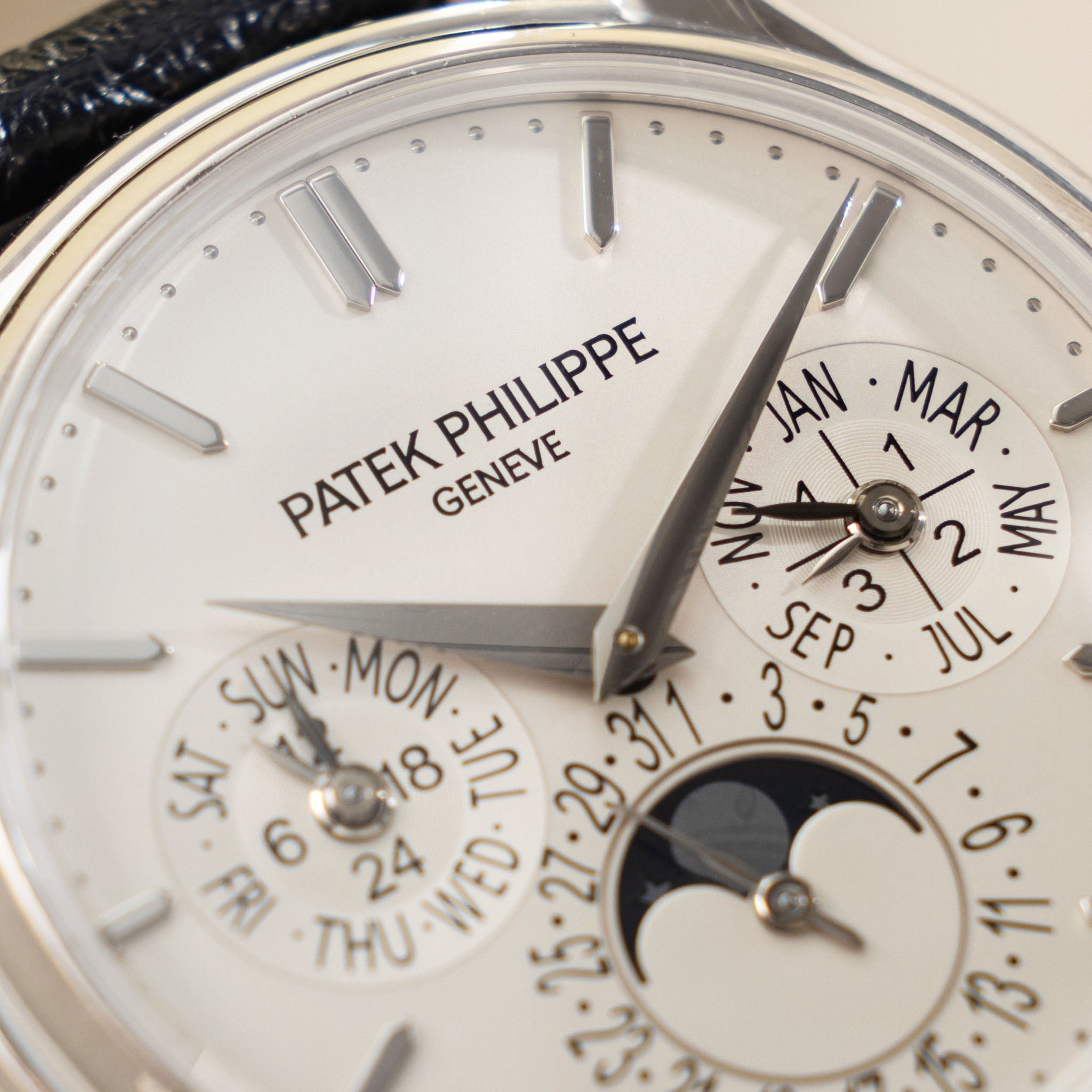 Patek Philippe Perpetual Calendar 5140G in 18k white gold