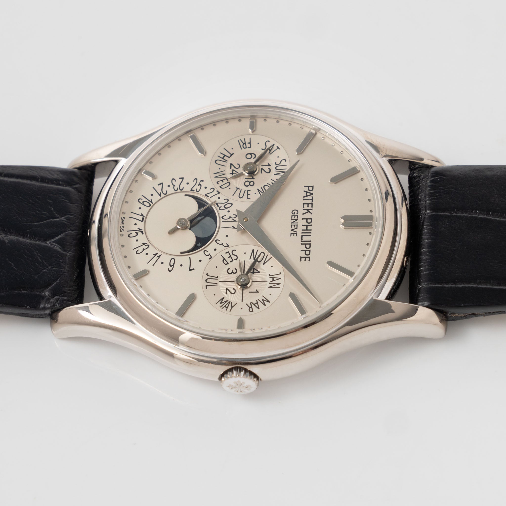 Patek Philippe Perpetual Calendar 5140G in 18k white gold