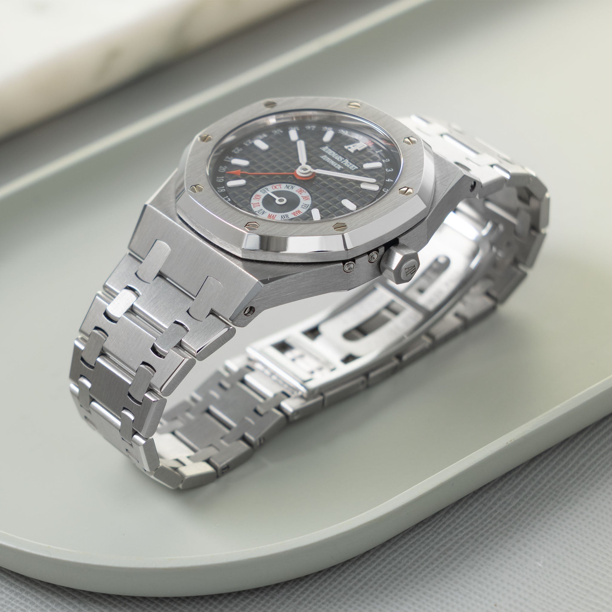 Audemars Piguet Royal-Oak Annual Calendar Blue Dial with AP service Invoice ref. 25920ST