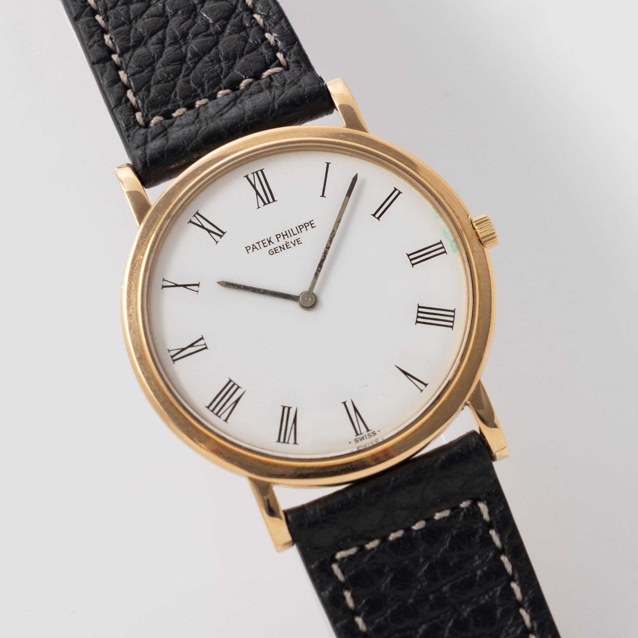Patek Philippe Calatrava 3720J White Dial in 18 k Yellow Gold