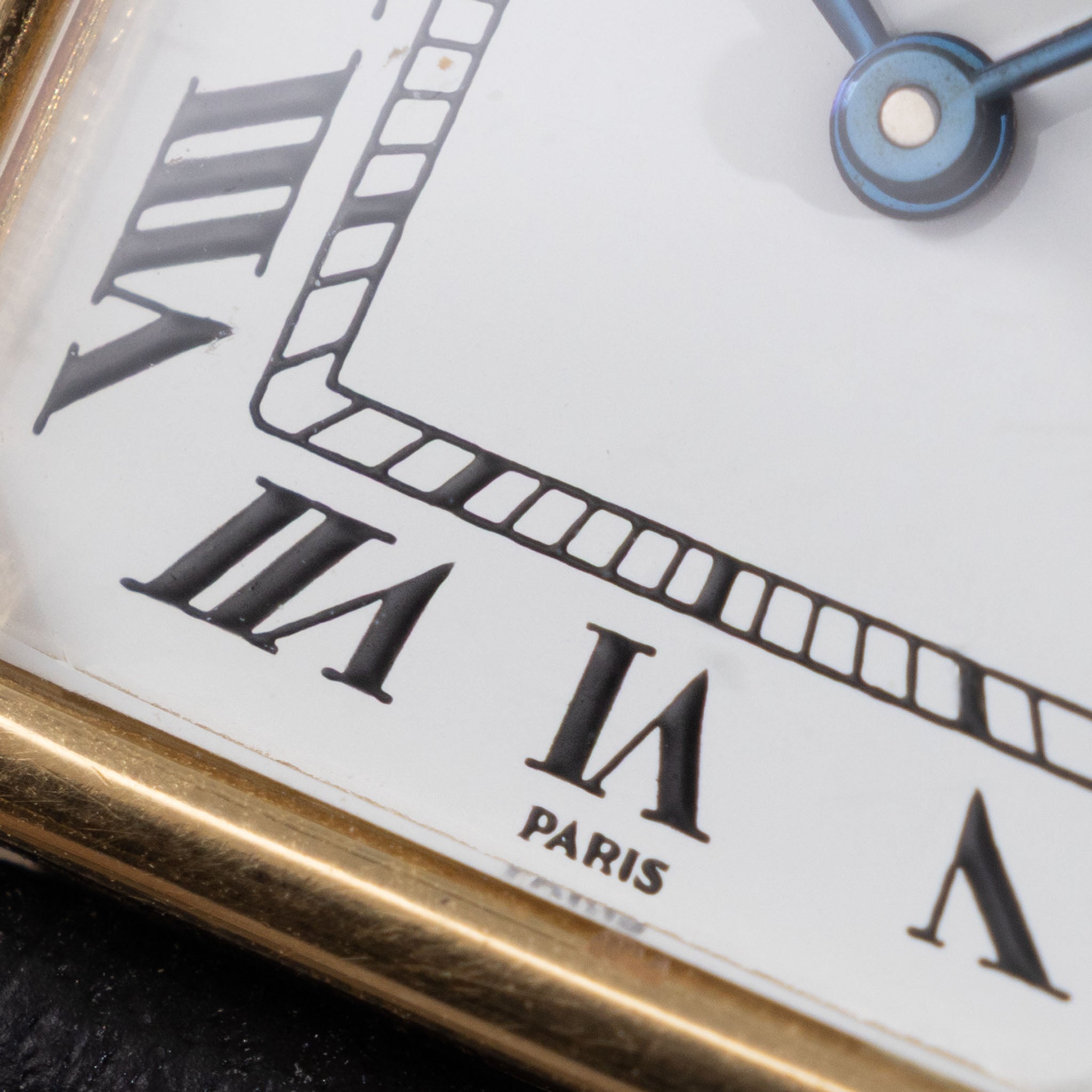 Cartier Ceinture in 18k Yellow Gold ref. 78100 Manual Wound Paris Dial