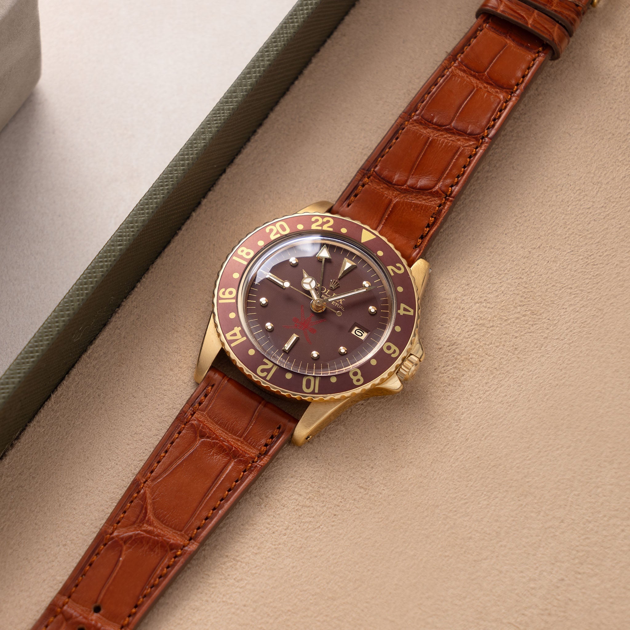 Rolex GMT-Master 1675/8 Unqiue Brown Khanjar Nipple Dial with Rolex Service Papers