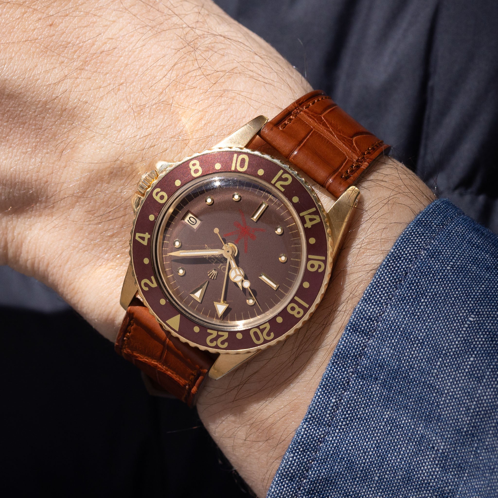 Rolex GMT-Master 1675/8 Unqiue Brown Khanjar Nipple Dial with Rolex Service Papers