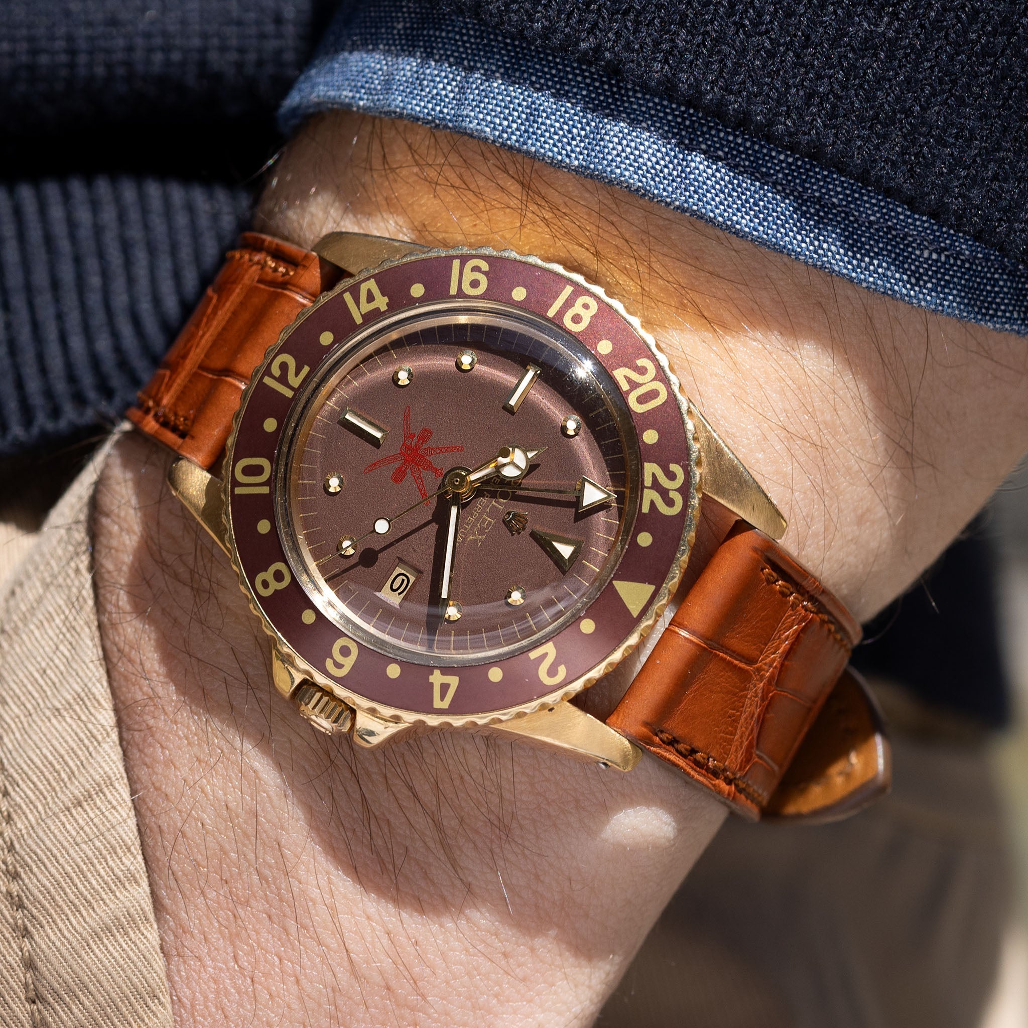 Rolex GMT-Master 1675/8 Unqiue Brown Khanjar Nipple Dial with Rolex Service Papers