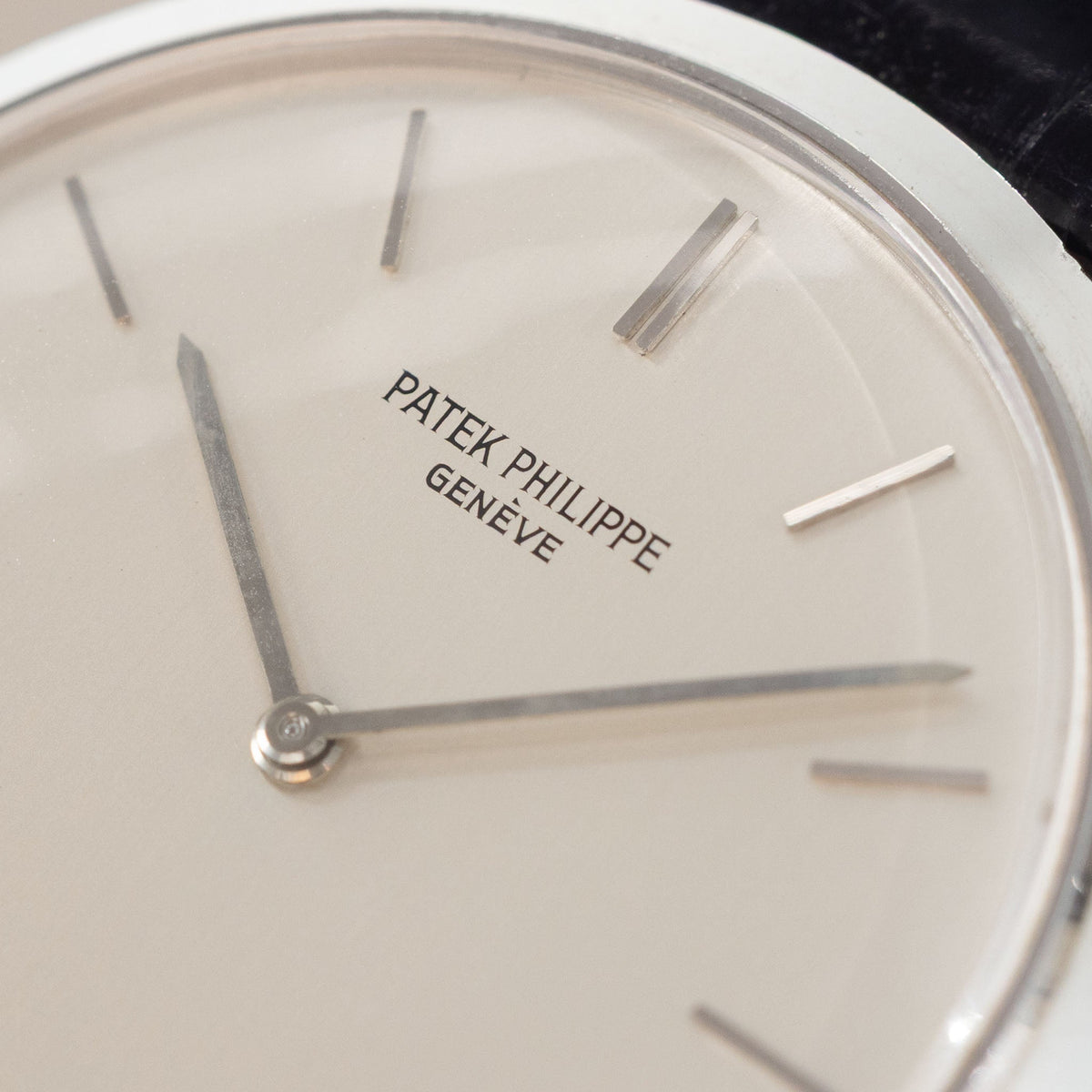 Patek Philippe Calatrava 3520G in 18K White Gold