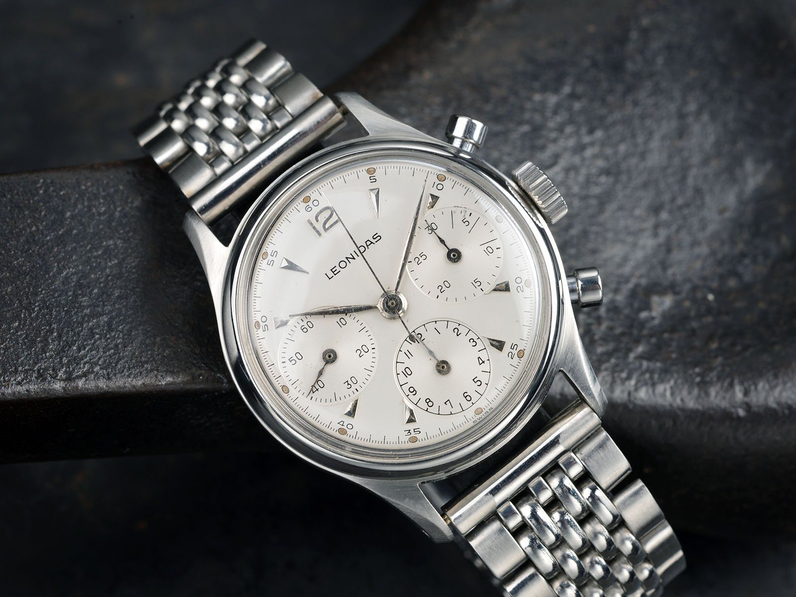 LEONIDAS VINTAGE VALJOUX 72 CHRONOGRAPH REF.754 PRE-HEUER CARRERA