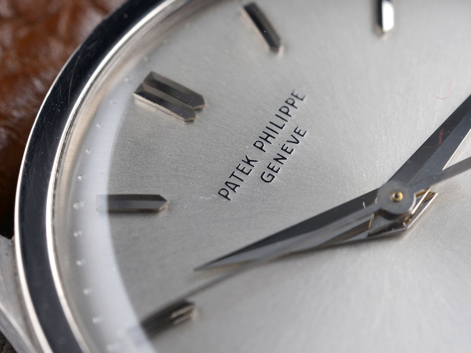 PATEK PHILIPPE REF. 570 OVERSIZED WHITE GOLD CALATRAVA