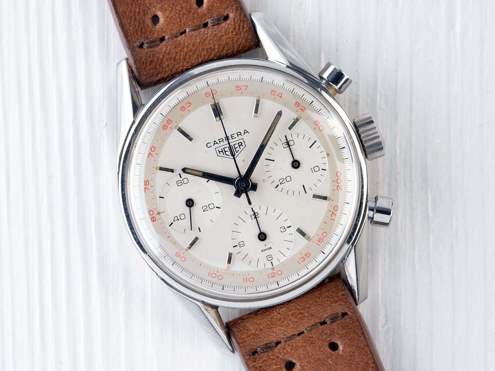 HEUER CARRERA 2447 T FIRST EXECUTION RED TACHY