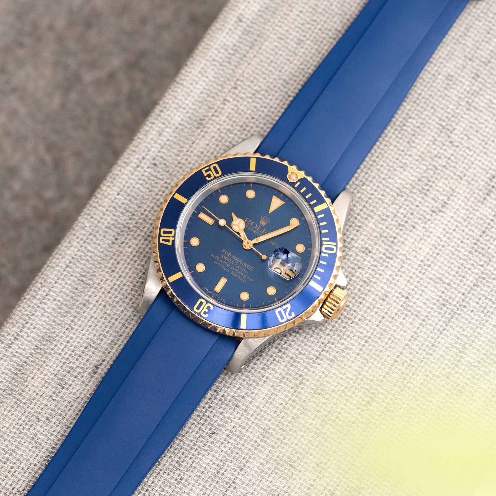 Everest Curved End Blue Rubber Strap With Tang Buckle - ONLY For Modern Rolex