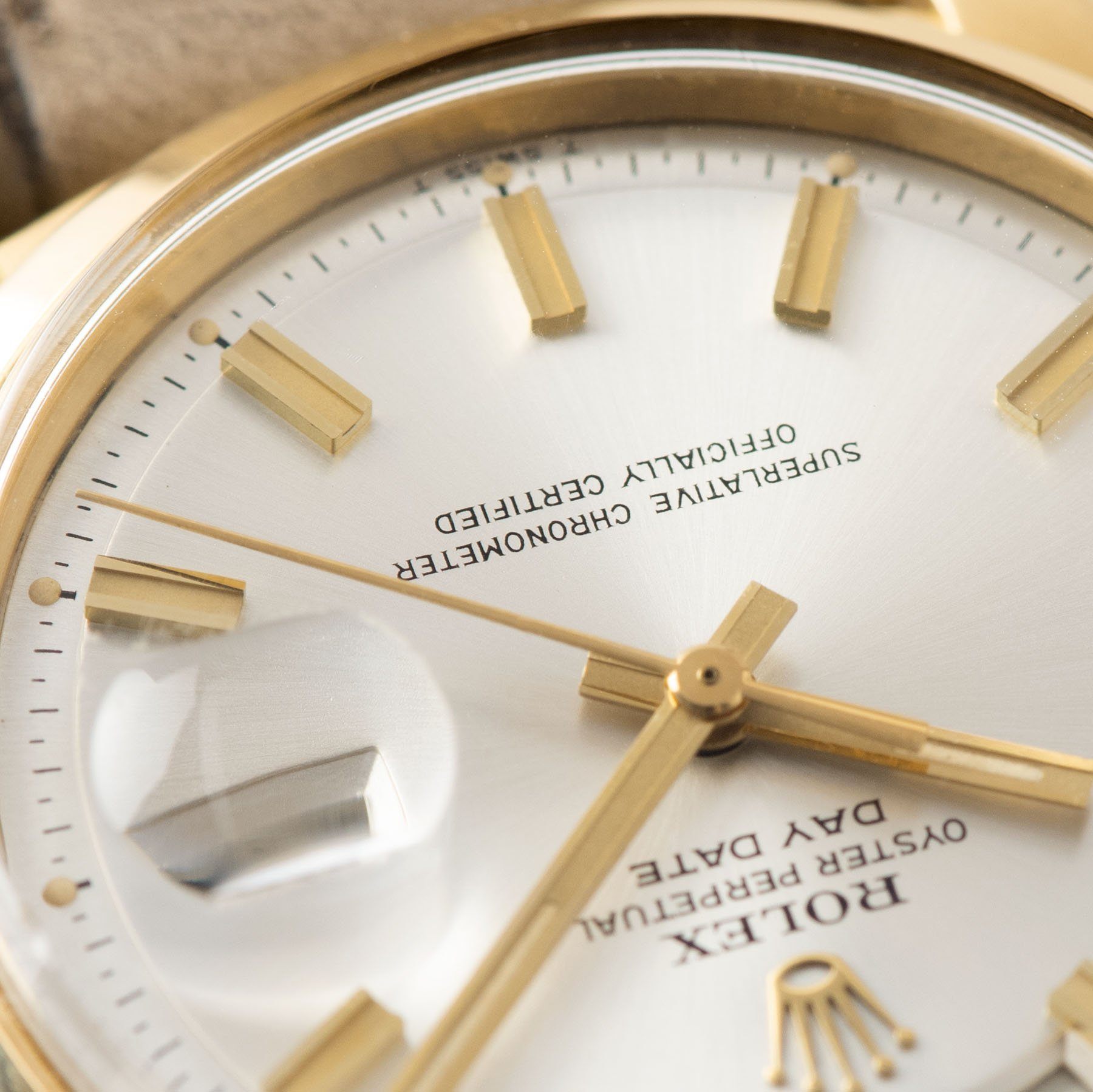 Rolex Day-Date Yellow Gold Wide Boy Dial 1802 , Details of the Wide Boy dial