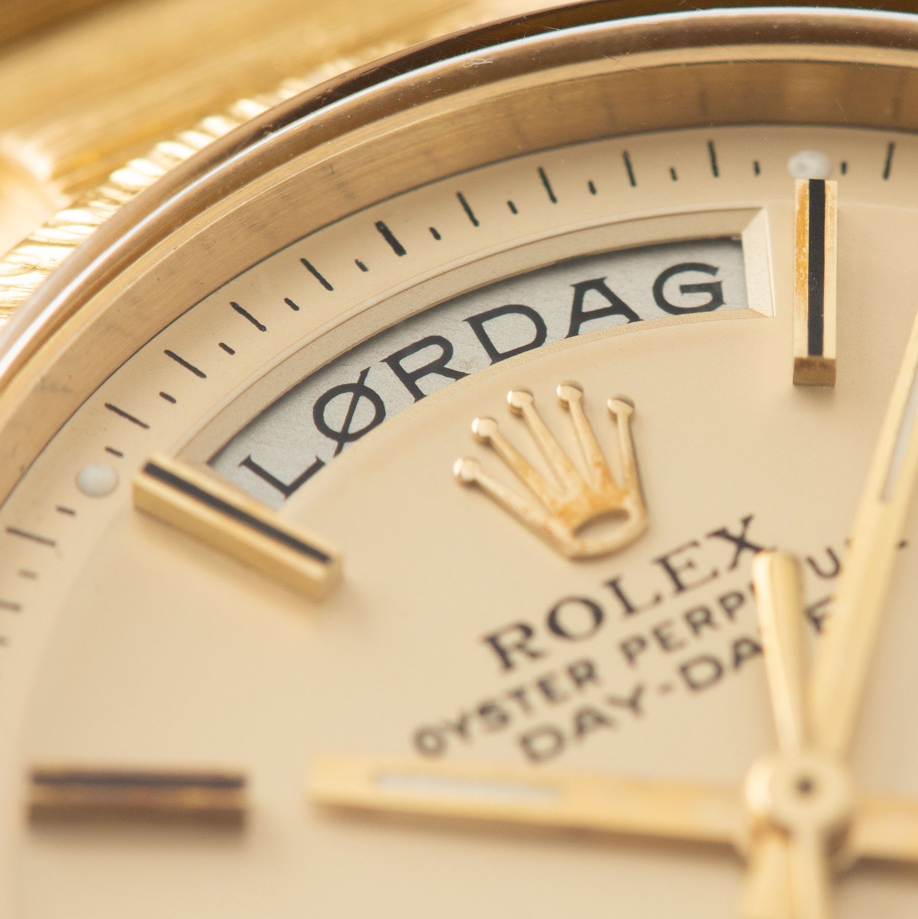 Rolex Day-Date Champagne Dial Yellow Gold 1807 with  Rare Norwegian day disc
