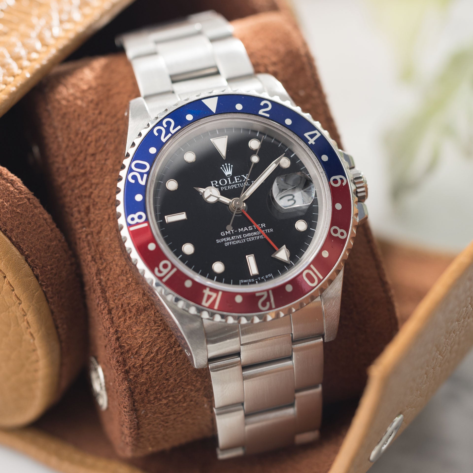 Rolex GMT-Master 16700 Pepsi Tritium Dial