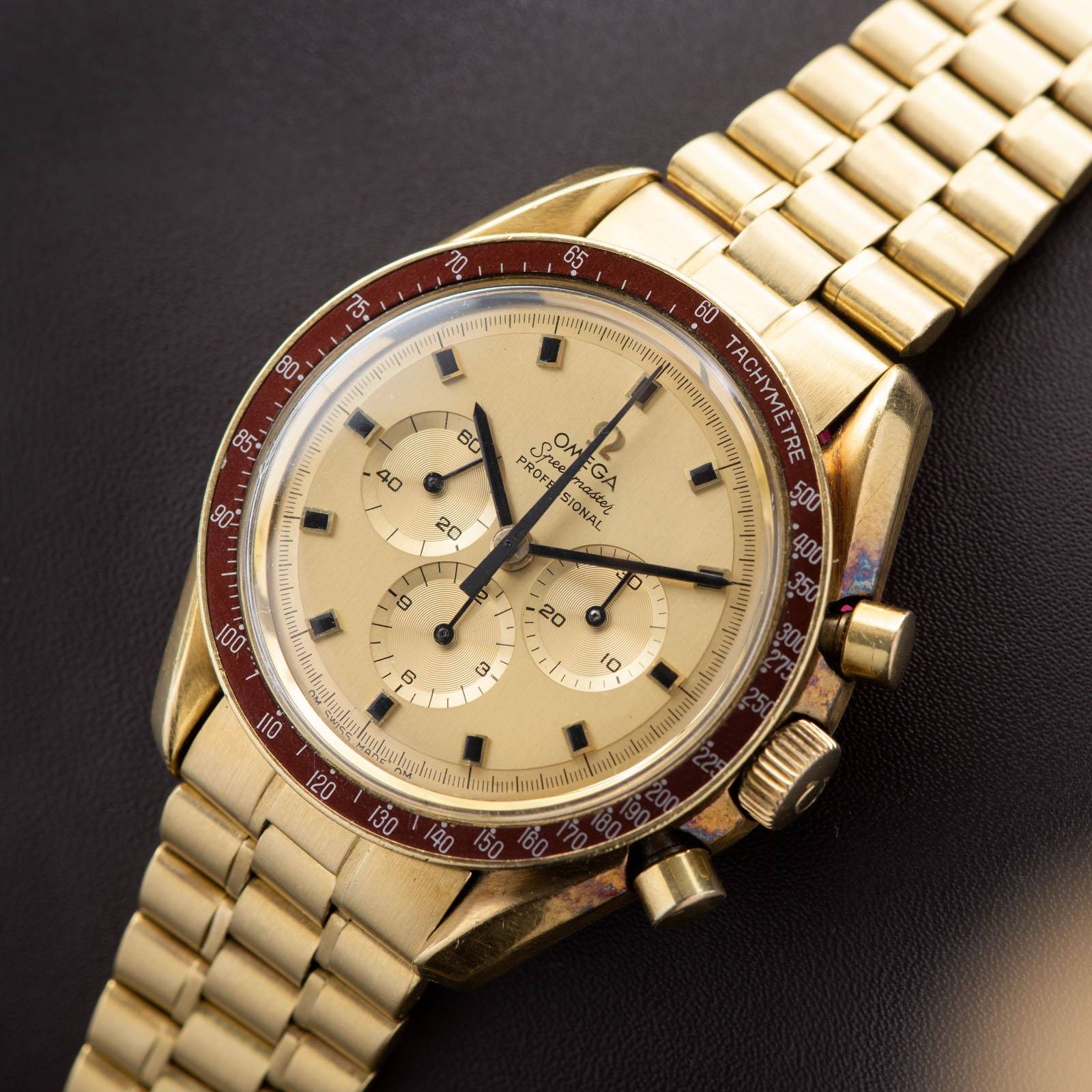 Omega speedmaster professional hot sale gold apollo 11