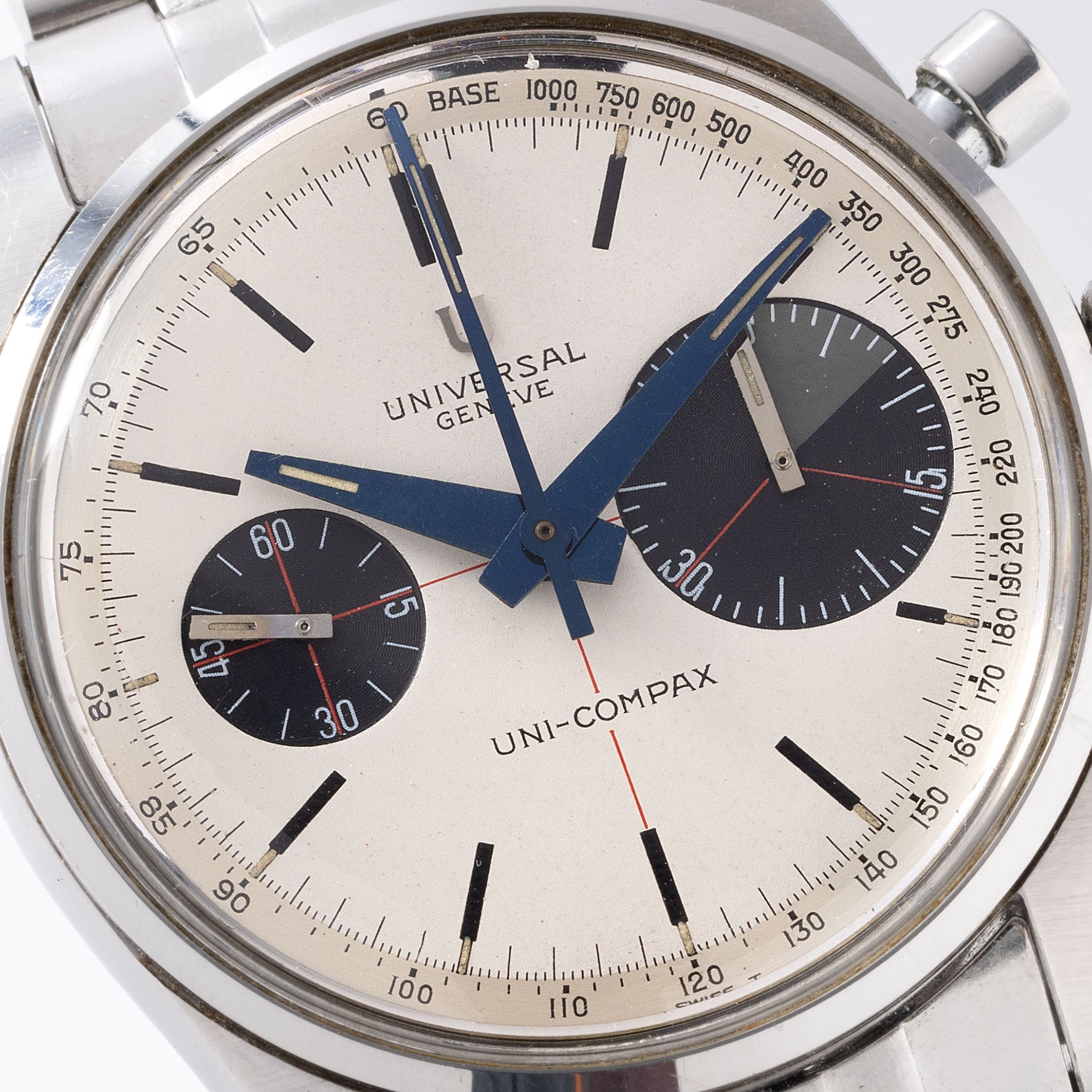 Universal Geneve Uni-Compax 884100/02 "Big Eye" White Dial